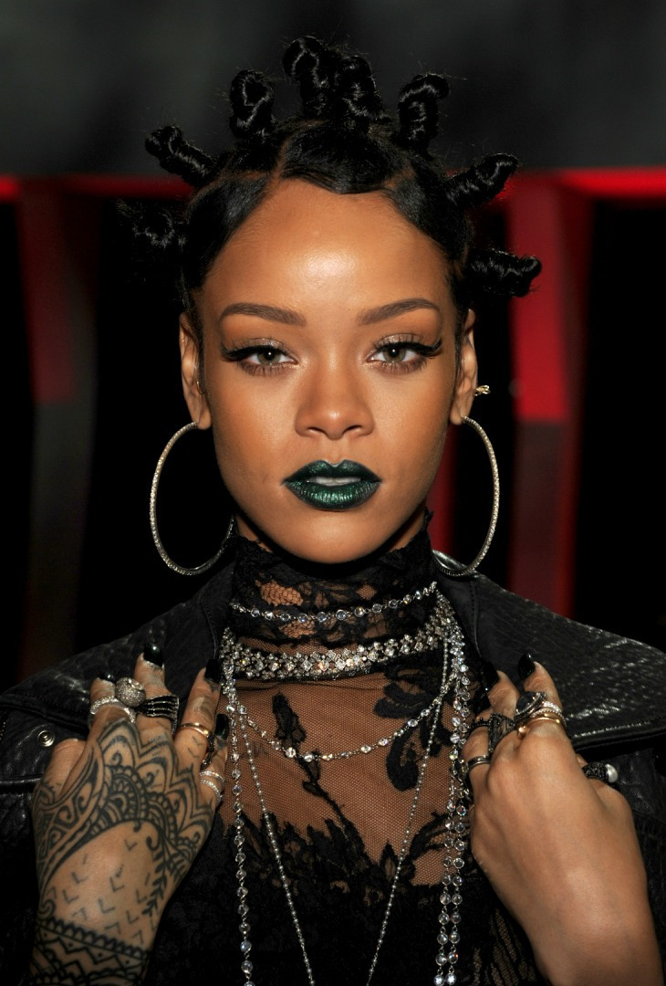 Rihanna'nın Güzellik Evrimi