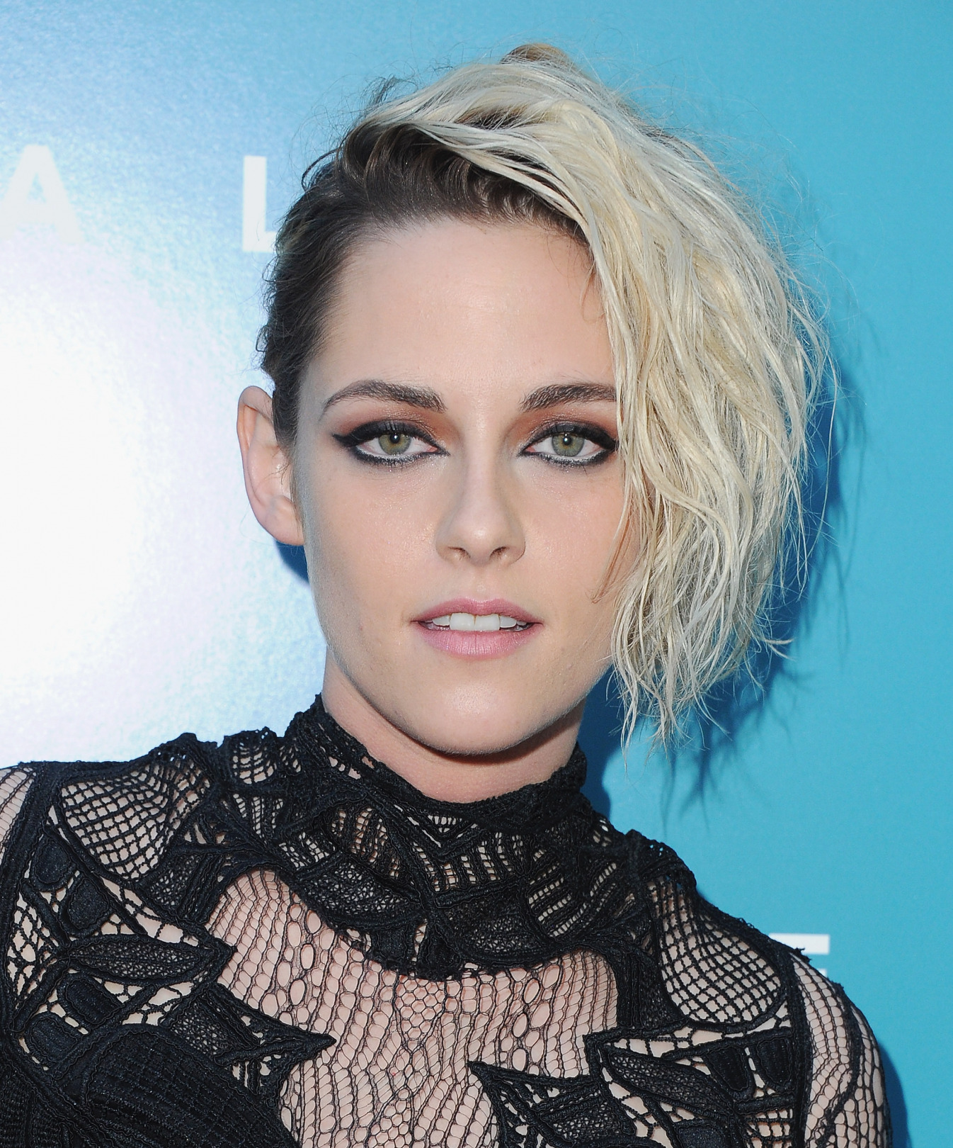 Kristen Stewart'ın 22 Unutulmaz Güzellik Anı