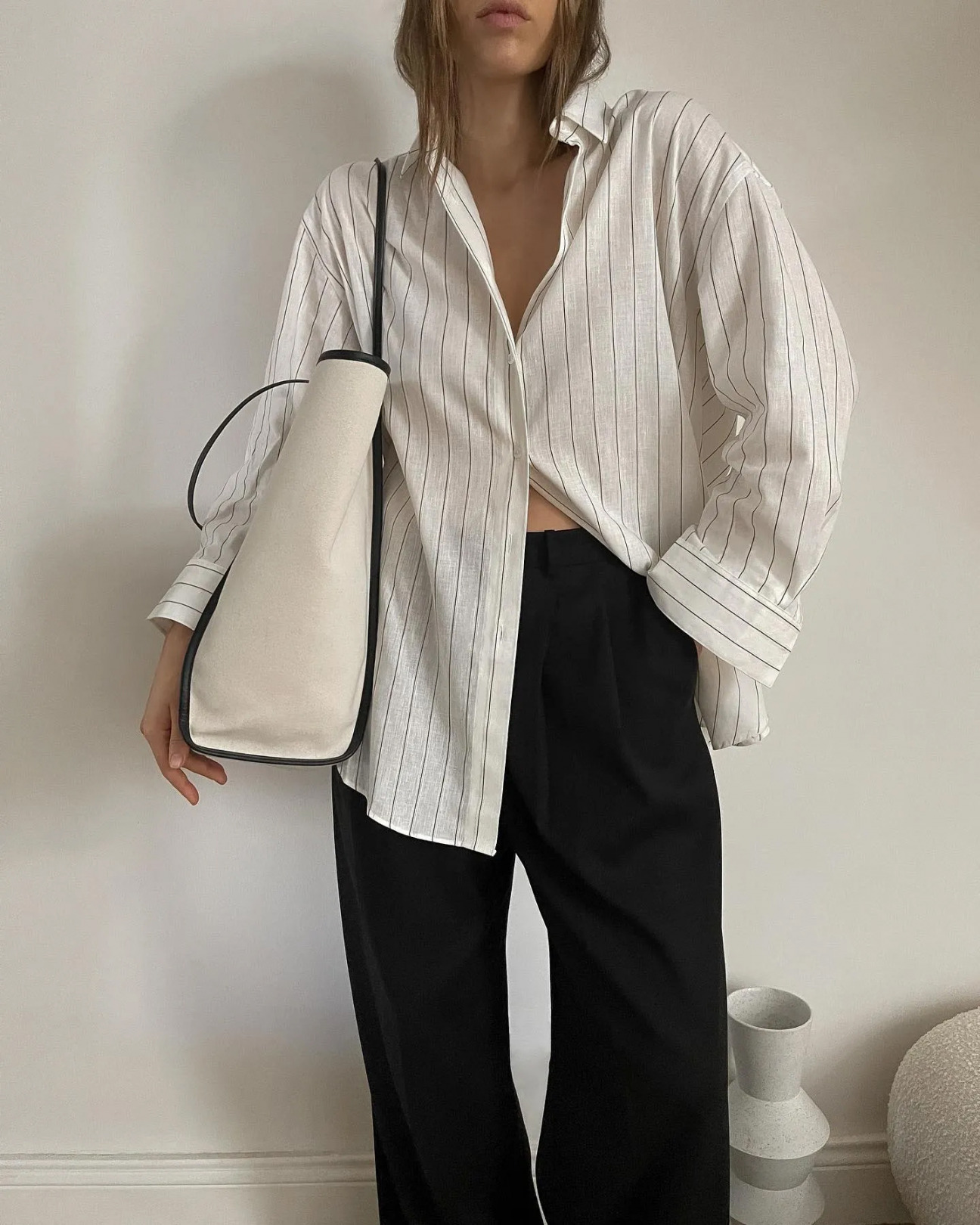 Haftanın Moda Instagram'ları: Minimalist Gömlekler