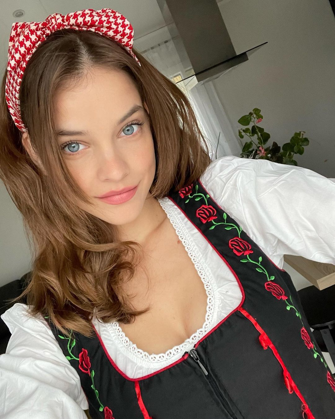 Kristina Bazan'dan Georgia May Jagger'a Haftanın Güzellik Instagram'ları