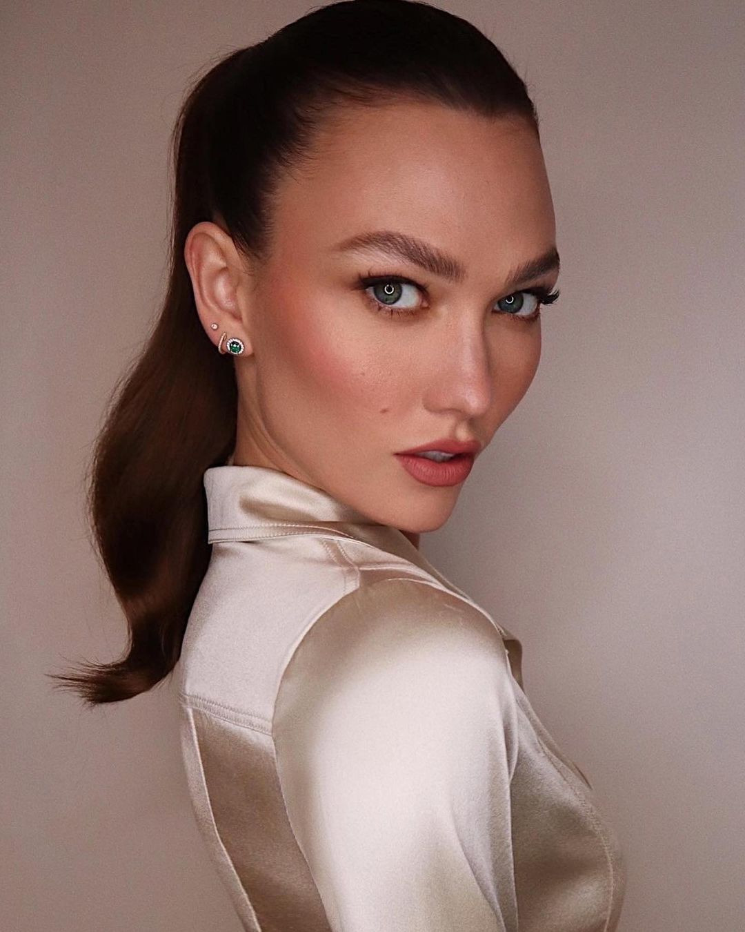 Karlie Kloss'tan Elsa Hosk'a Haftanın Güzellik Instagram'ları