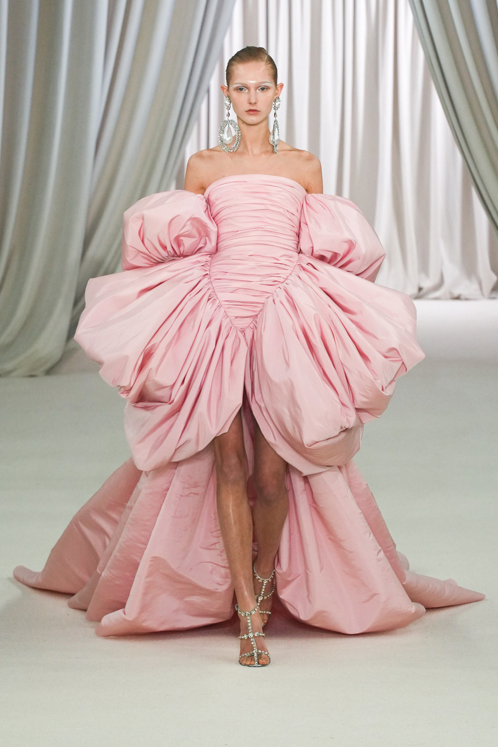 Giambattista Valli 2023 İlkbahar/Yaz Couture