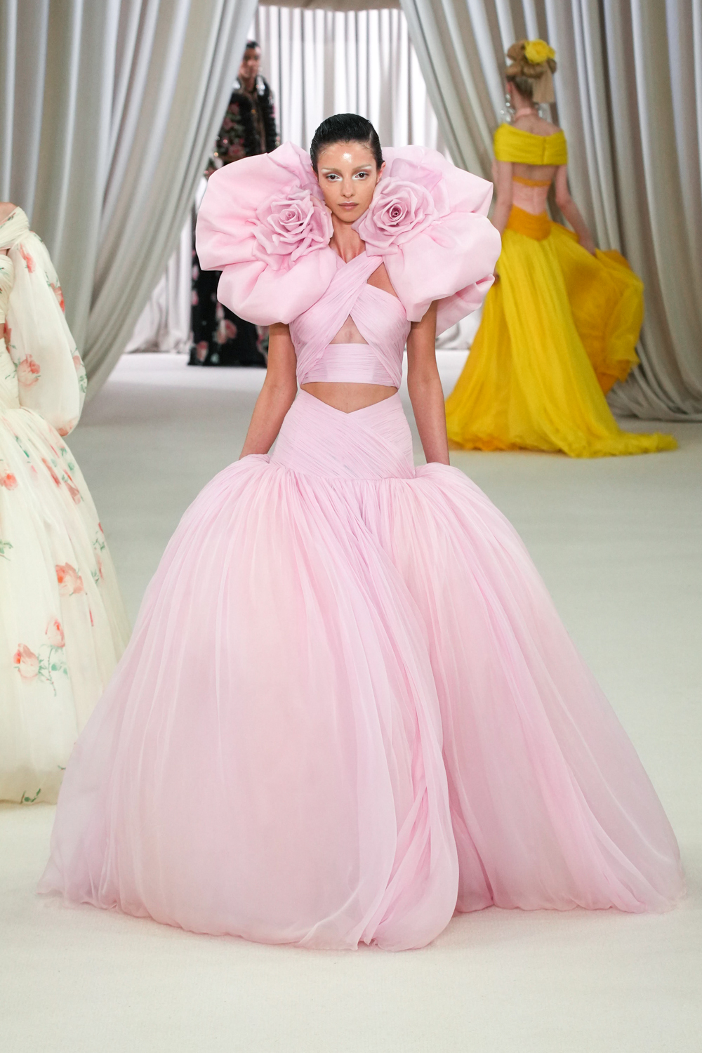 Giambattista Valli 2023 İlkbahar/Yaz Couture