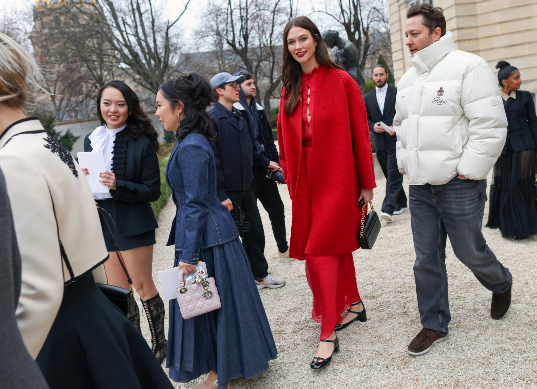 Sokak Stili: 2023 İlkbahar/Yaz Paris Haute Couture Moda Haftası