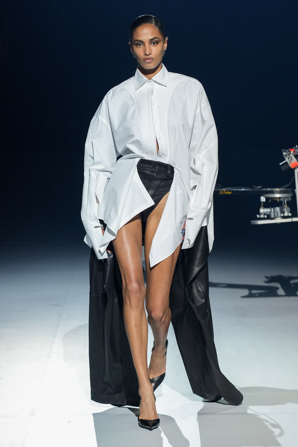 Mugler 2023-24 Sonbahar/Kış