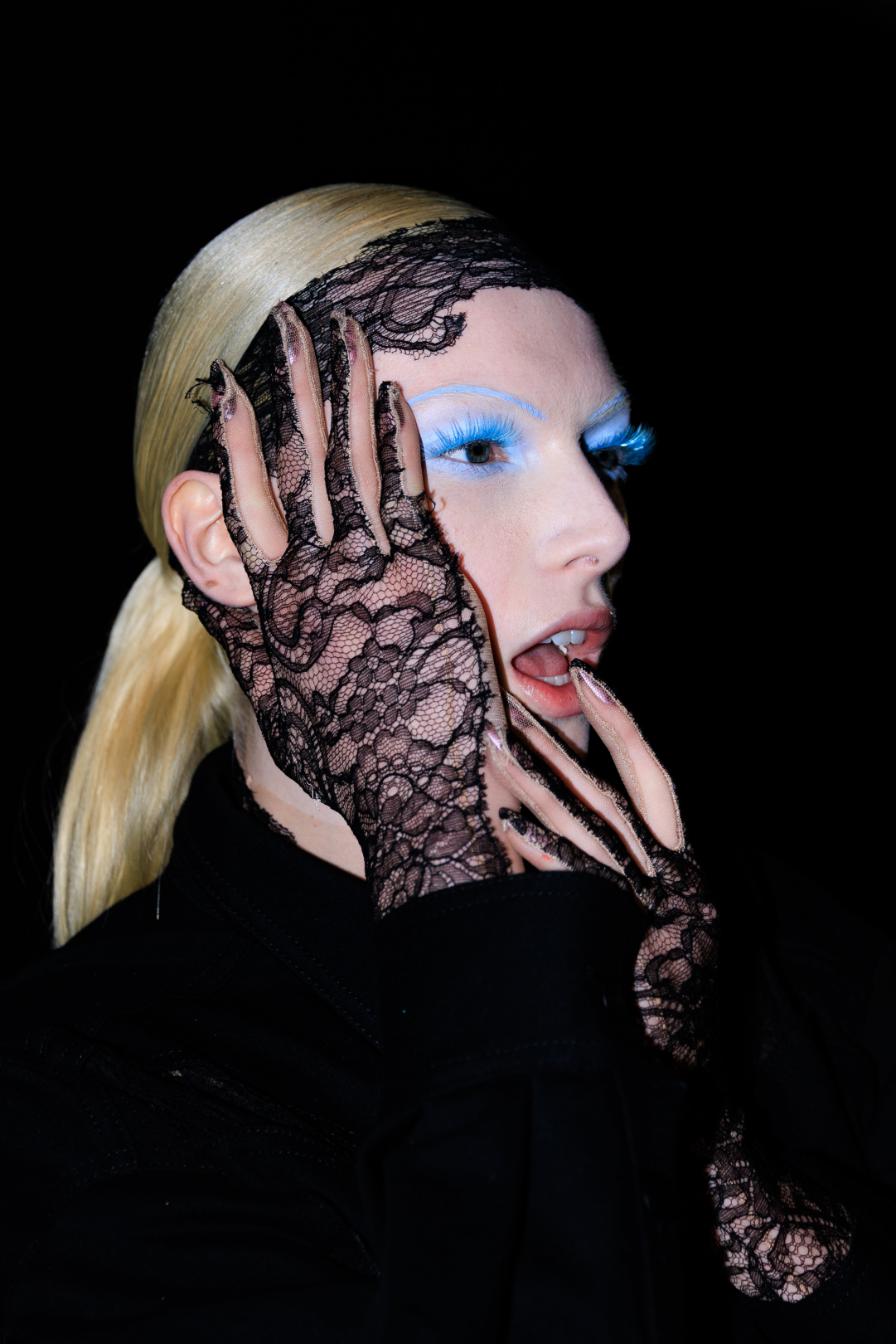 Mugler 2023-24 Sonbahar/Kış Backstage