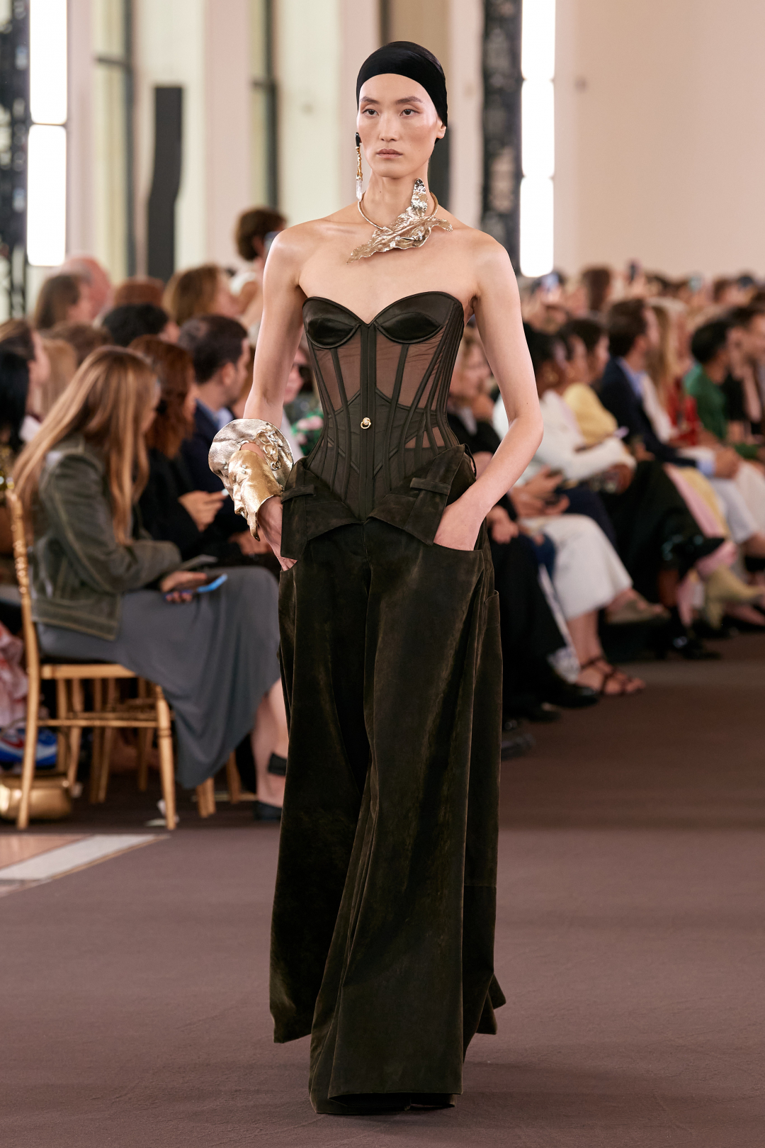 Schiaparelli 2023-24 Sonbahar/Kış Couture