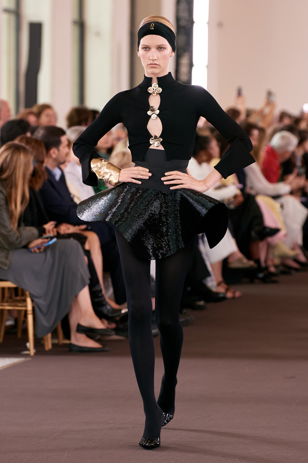 Schiaparelli 2023-24 Sonbahar/Kış Couture