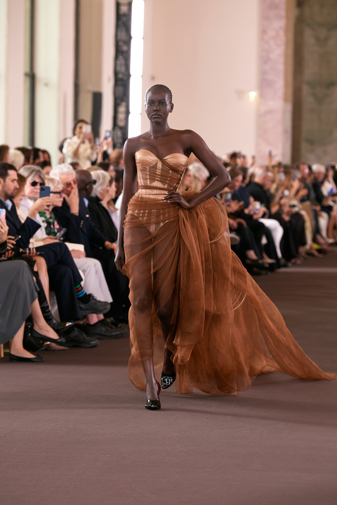 Schiaparelli 2023-24 Sonbahar/Kış Couture