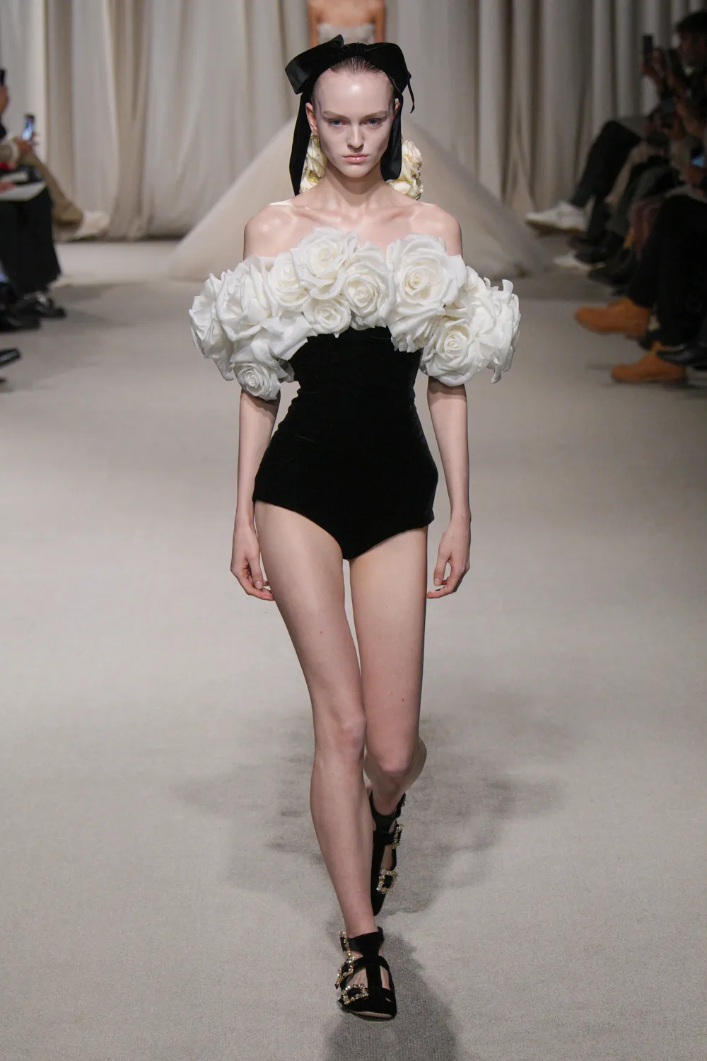 Giambattista Valli 2024 İlkbahar/Yaz Haute Couture