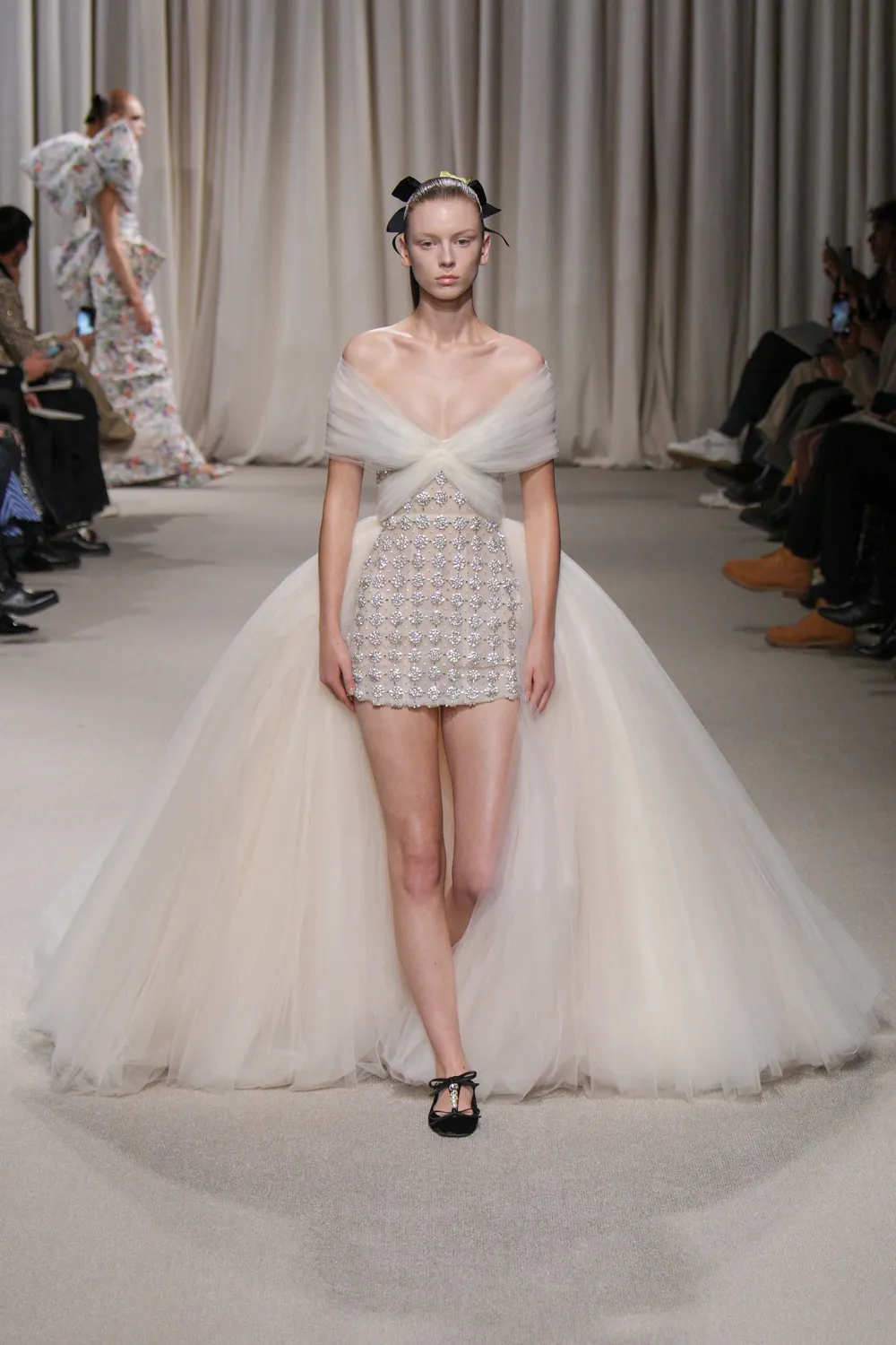 Giambattista Valli 2024 İlkbahar/Yaz Haute Couture