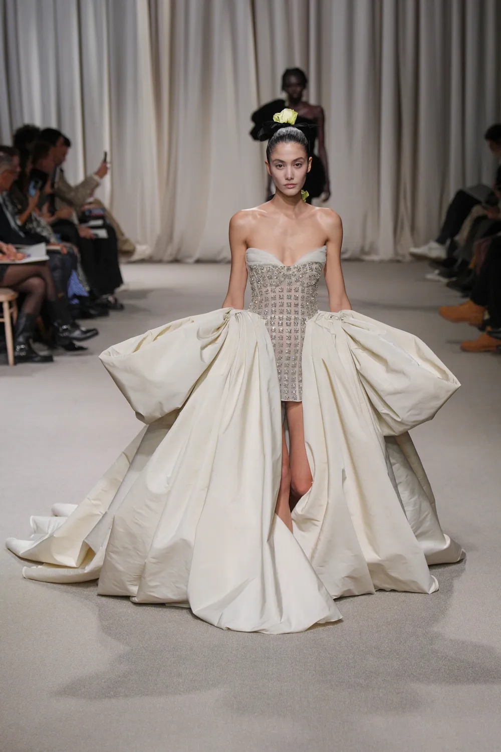 Giambattista Valli 2024 İlkbahar/Yaz Haute Couture