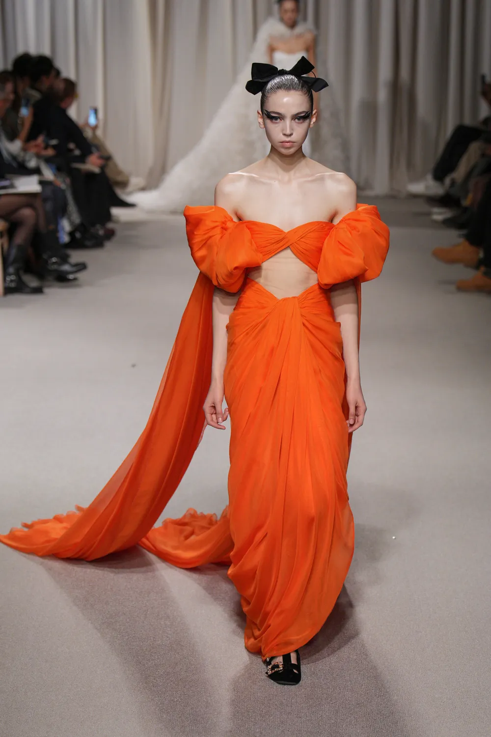 Giambattista Valli 2024 İlkbahar/Yaz Haute Couture