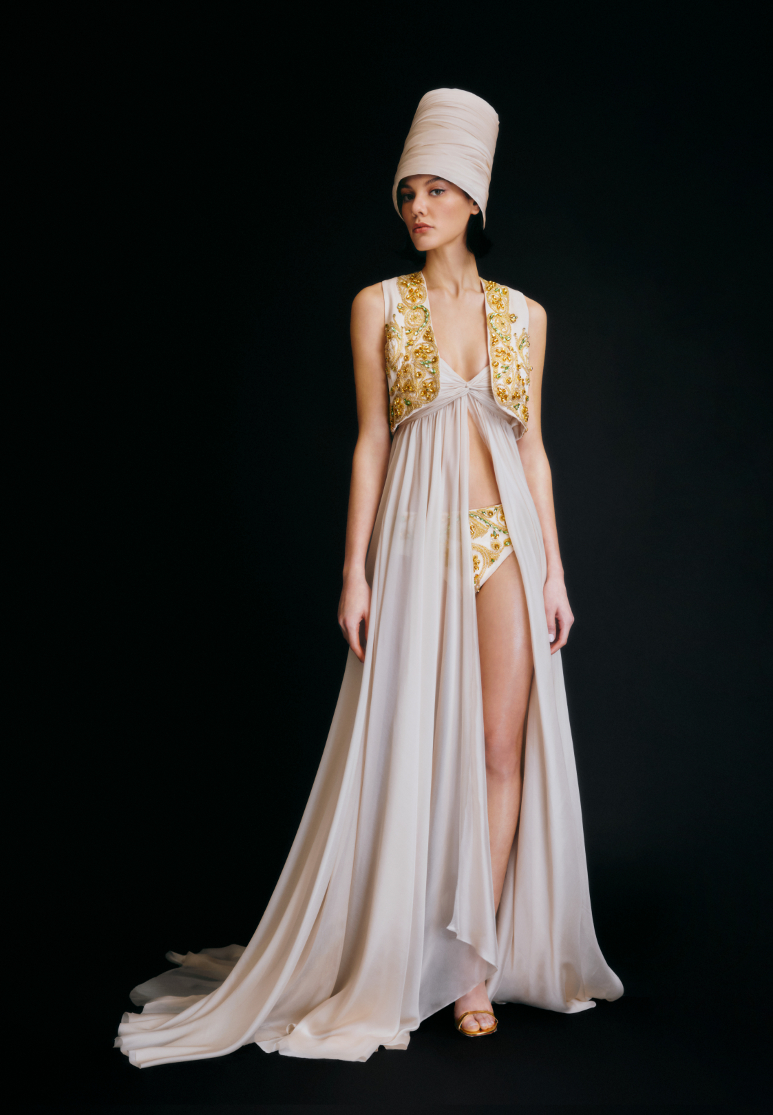 Dilek Hanif 2024 İlkbahar/Yaz Haute Couture