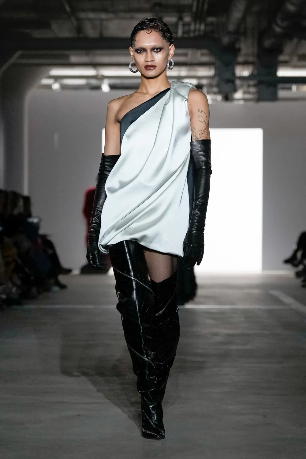 Prabal Gurung 2024-25 Sonbahar/Kış