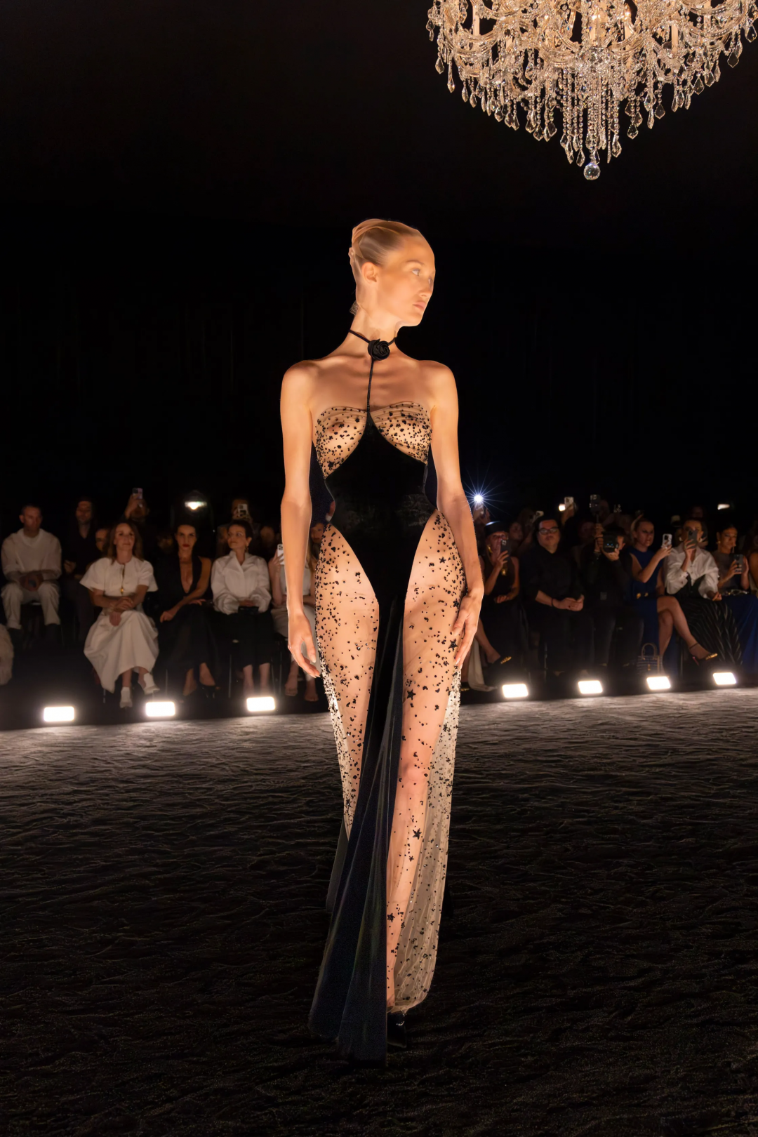 Schiaparelli 2024-25 Sonbahar/Kış Haute Couture