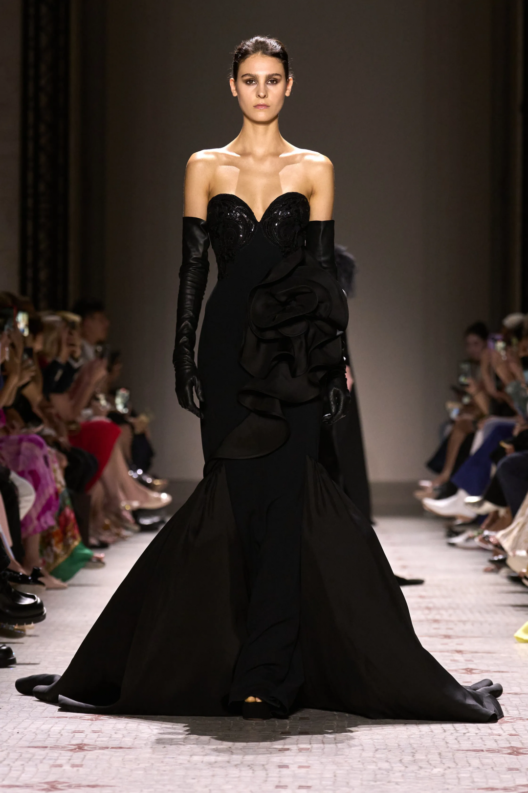 Elie Saab 2024-25 Sonbahar/Kış Haute Couture