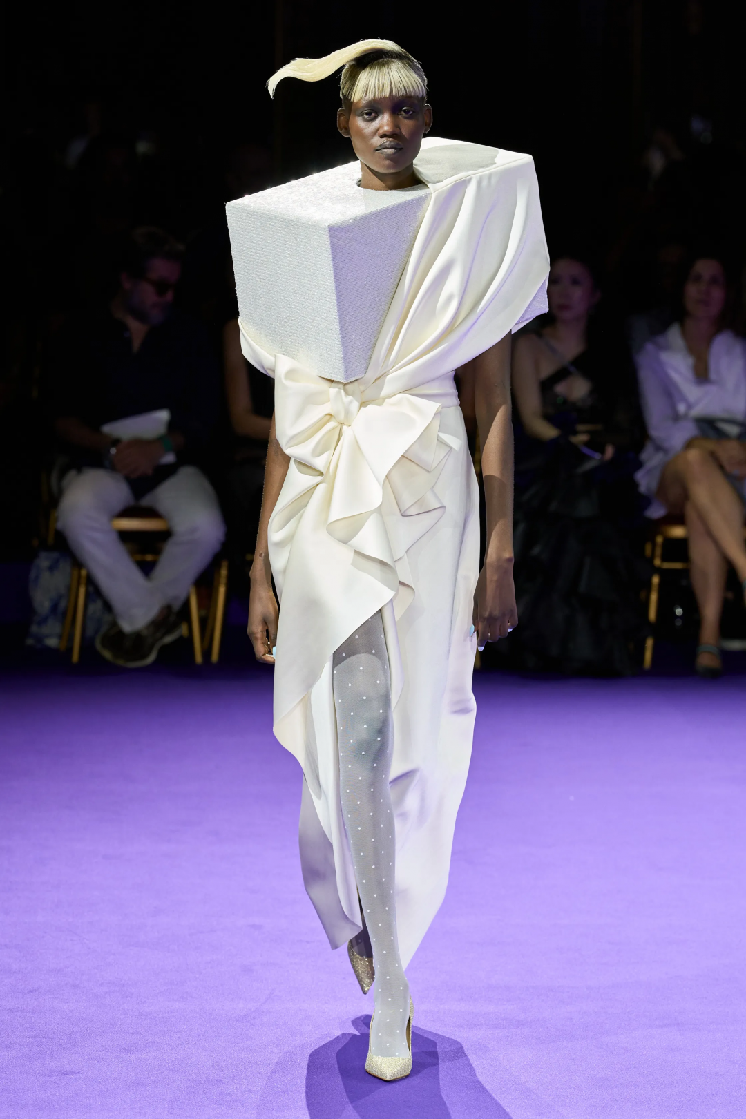 Viktor&Rolf 2024-25 Sonbahar/Kış Haute Couture