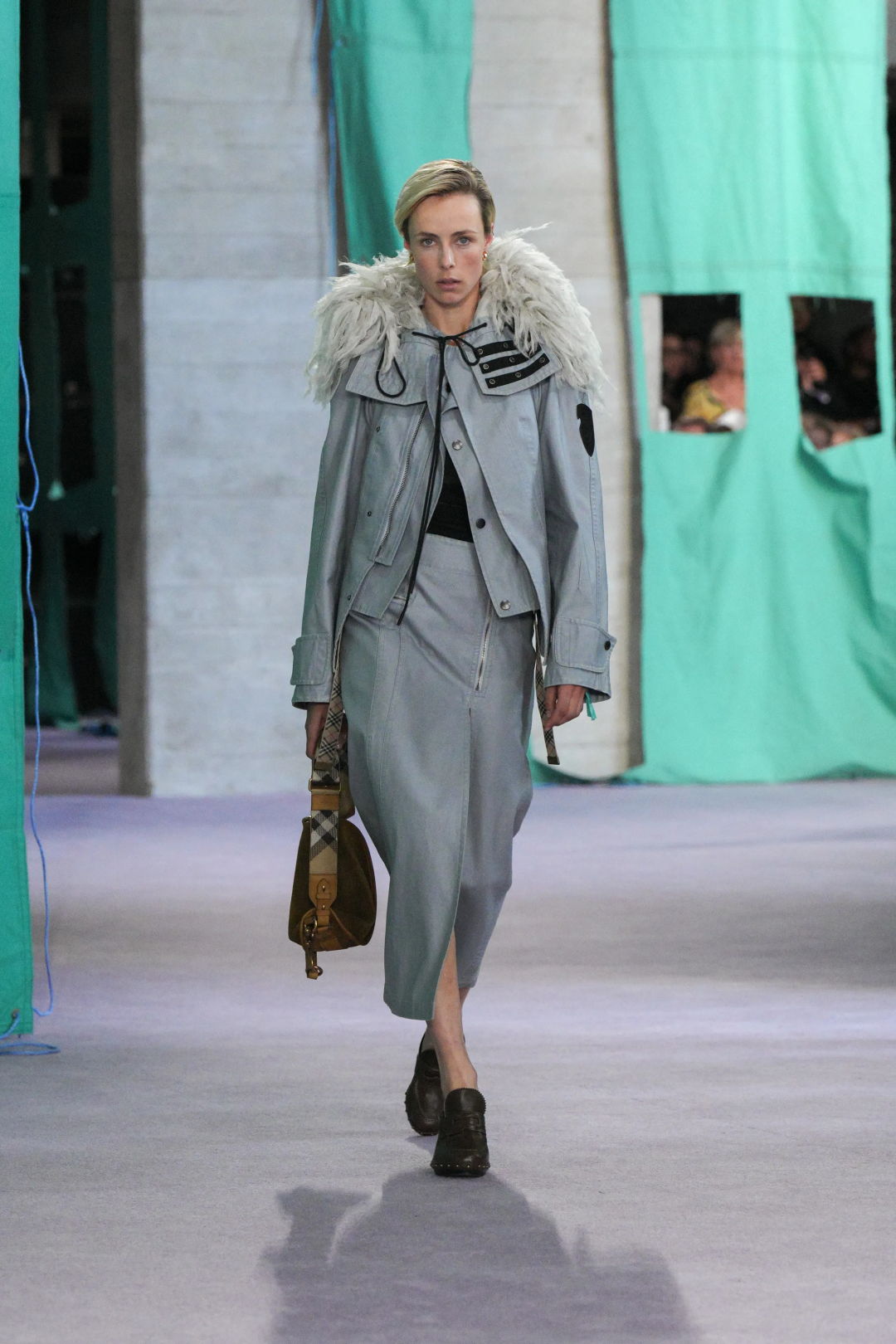Burberry 2025 İlkbahar/Yaz