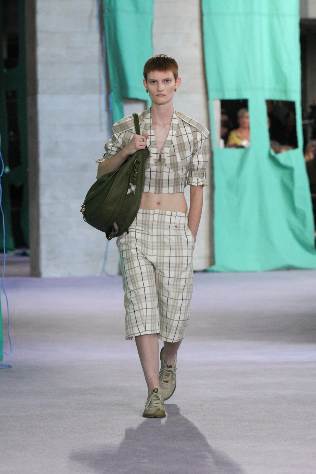 Burberry 2025 İlkbahar/Yaz