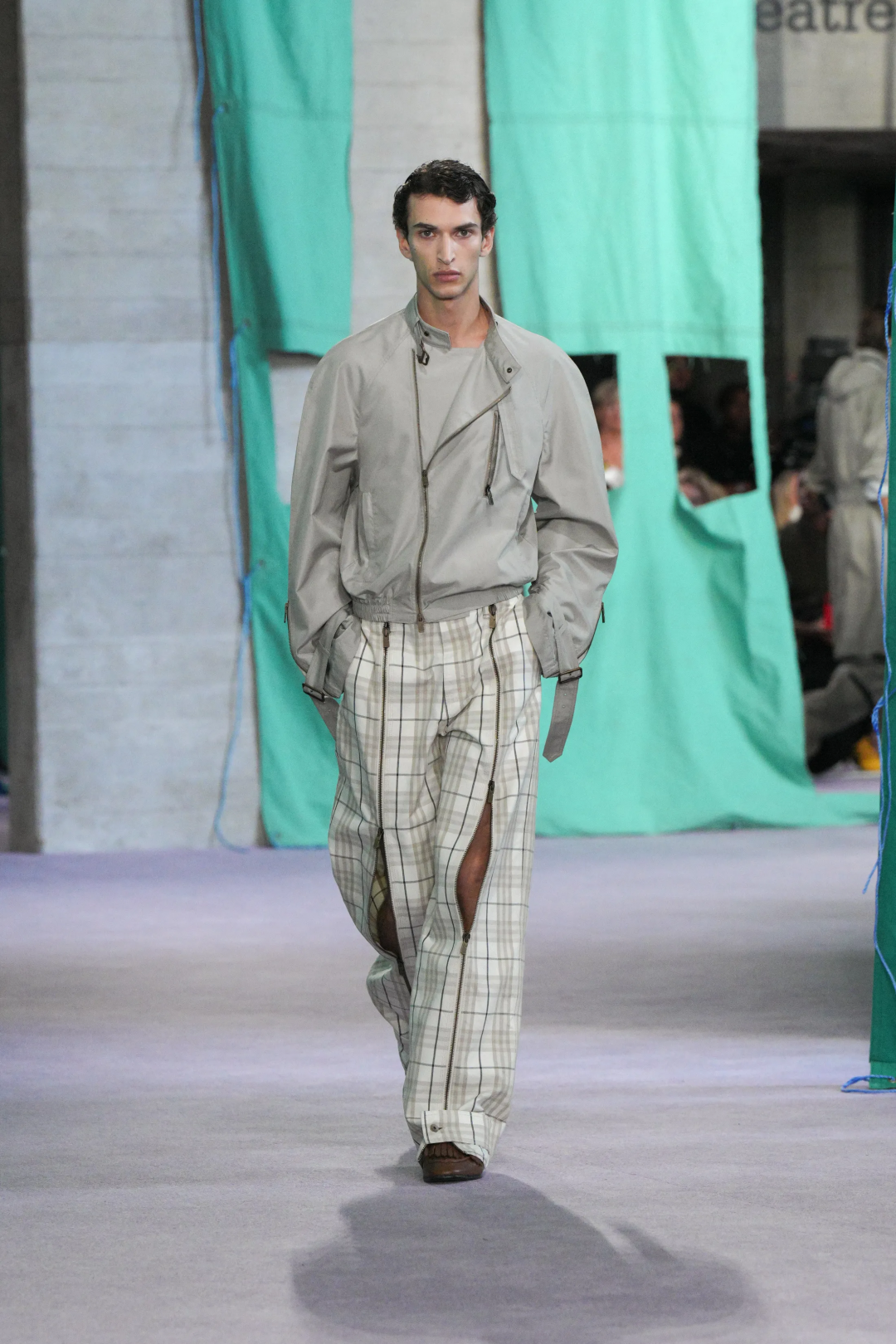 Burberry 2025 İlkbahar/Yaz