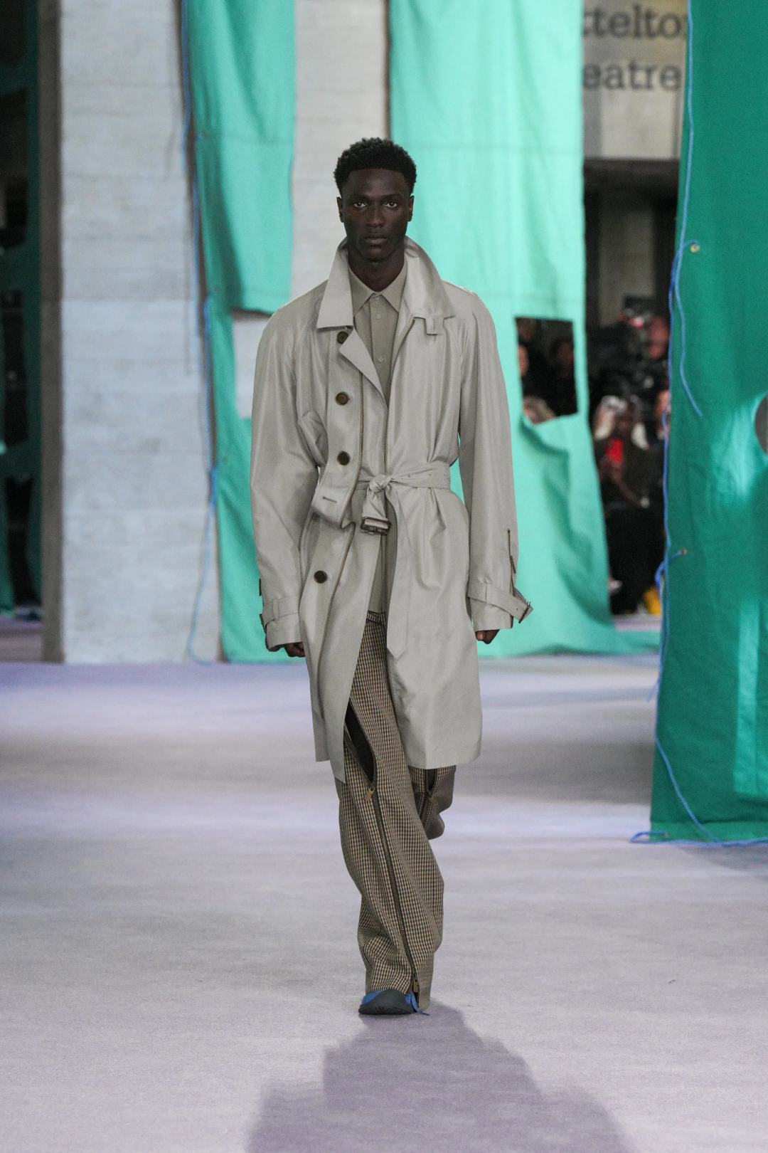 Burberry 2025 İlkbahar/Yaz