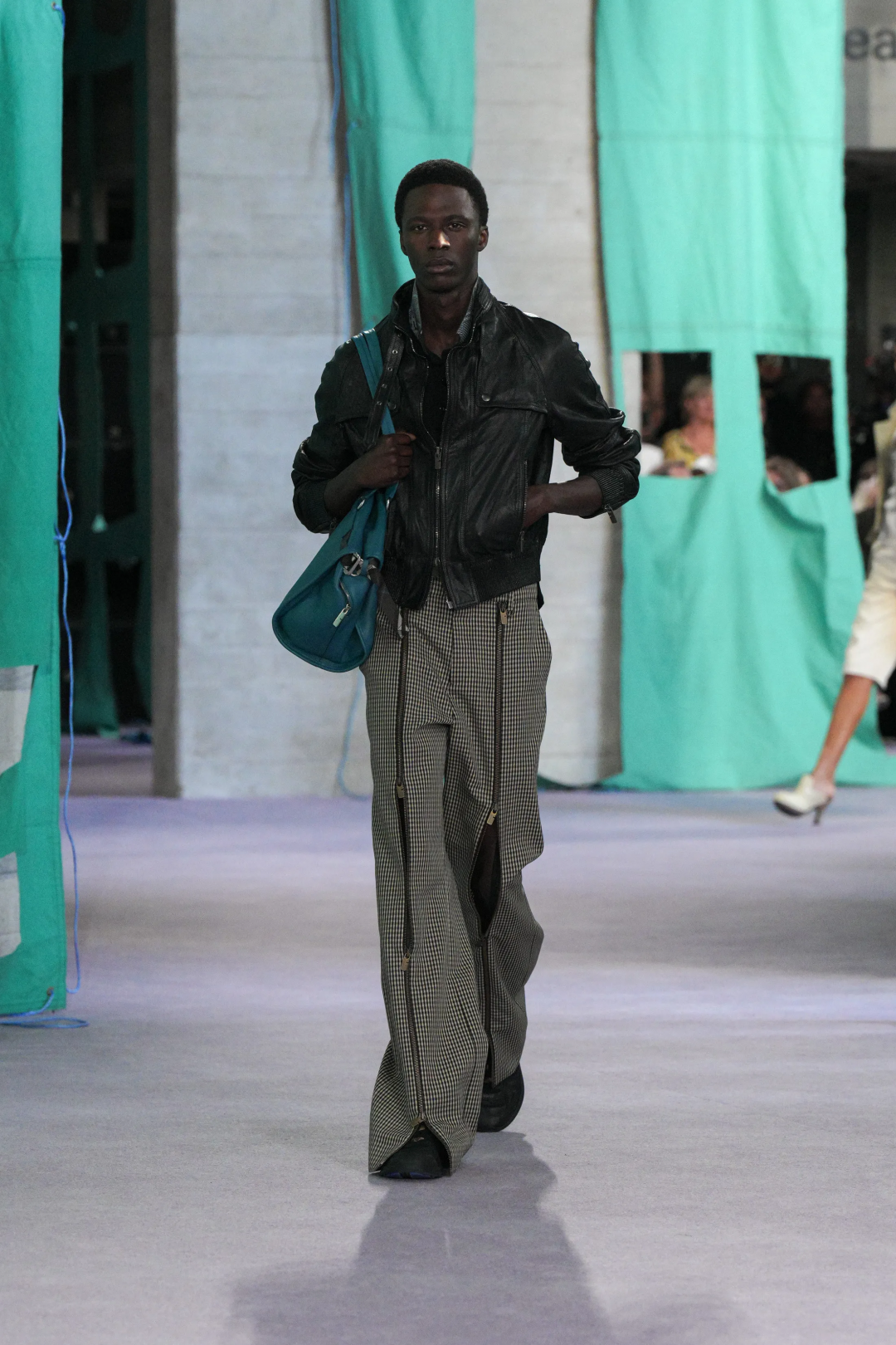 Burberry 2025 İlkbahar/Yaz