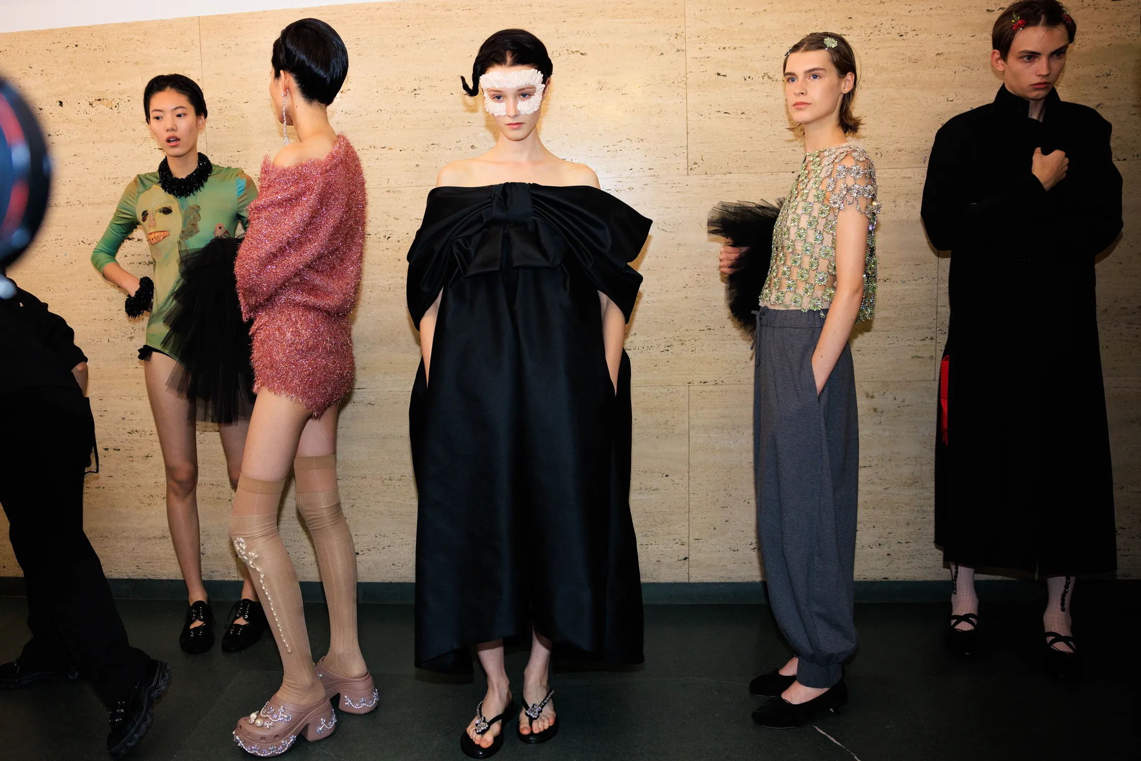 Backstage: Simone Rocha 2025 İlkbahar/Yaz