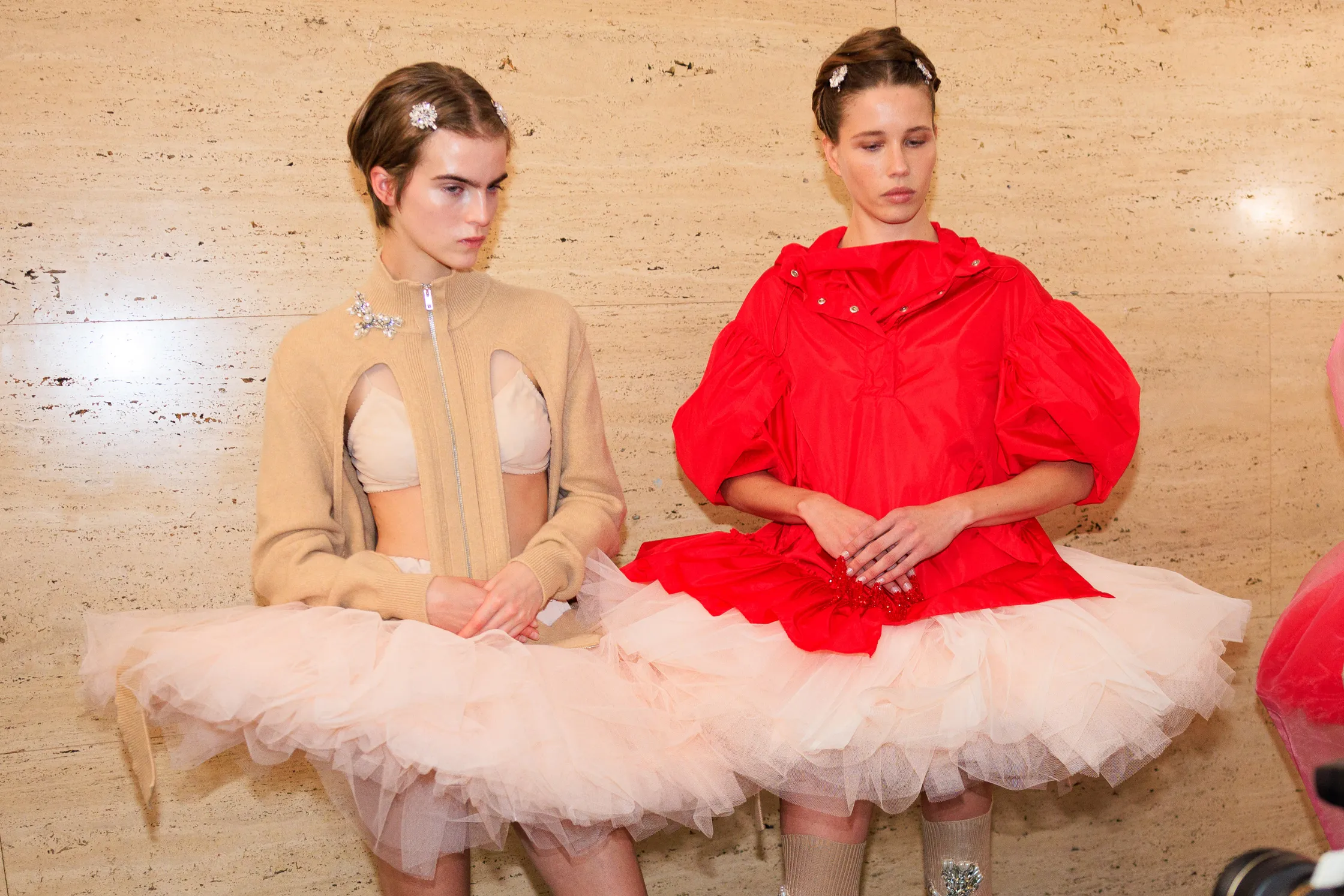 Backstage: Simone Rocha 2025 İlkbahar/Yaz