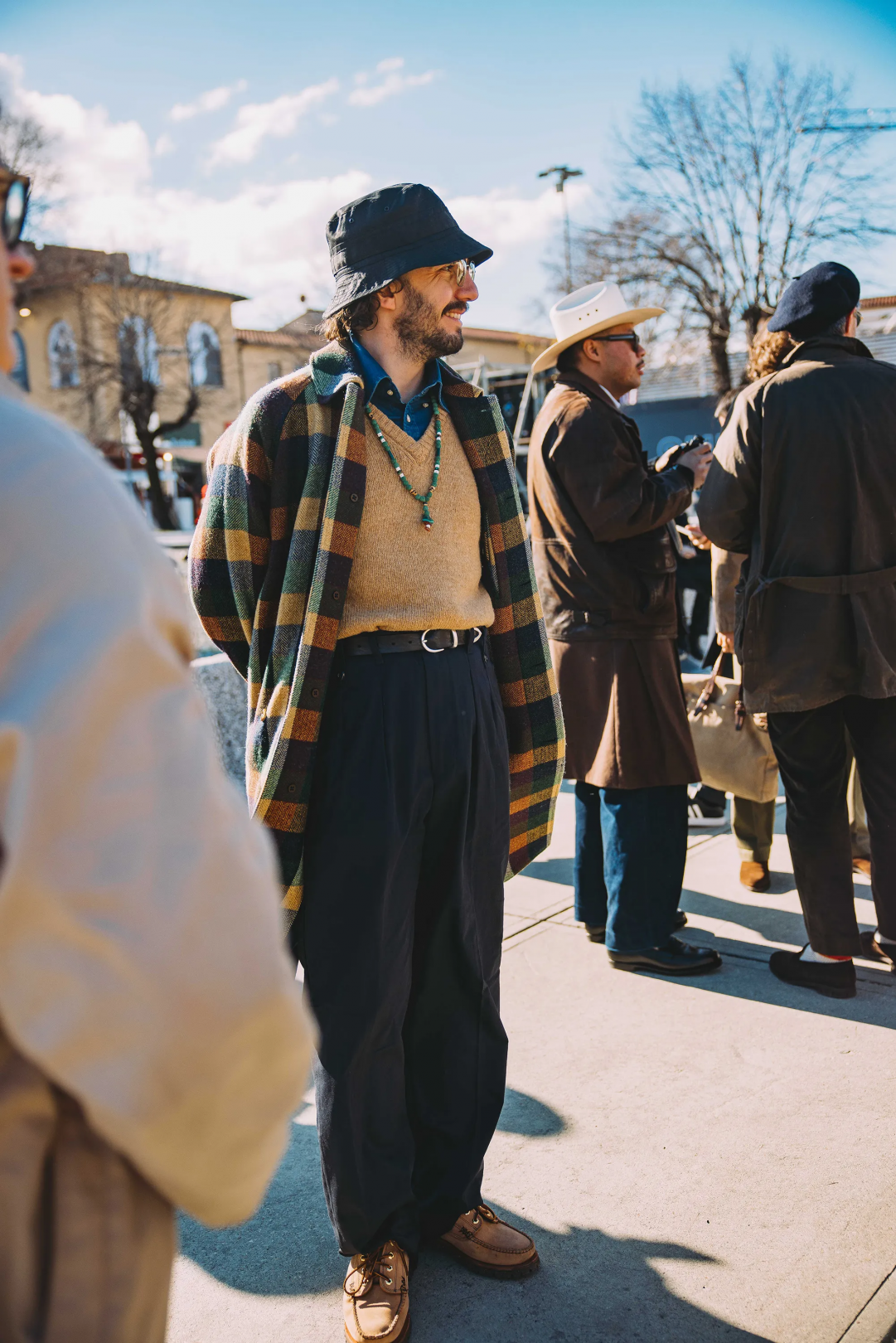 2025 Pitti Uomo Erkek Giyim Fuarı'ndan En İyi Sokak Stili Görünümleri