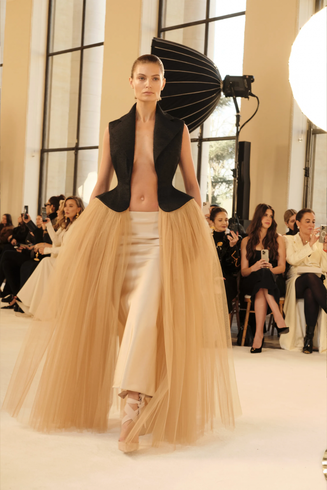 Schiaparelli 2025 İlkbahar/Yaz Haute Couture