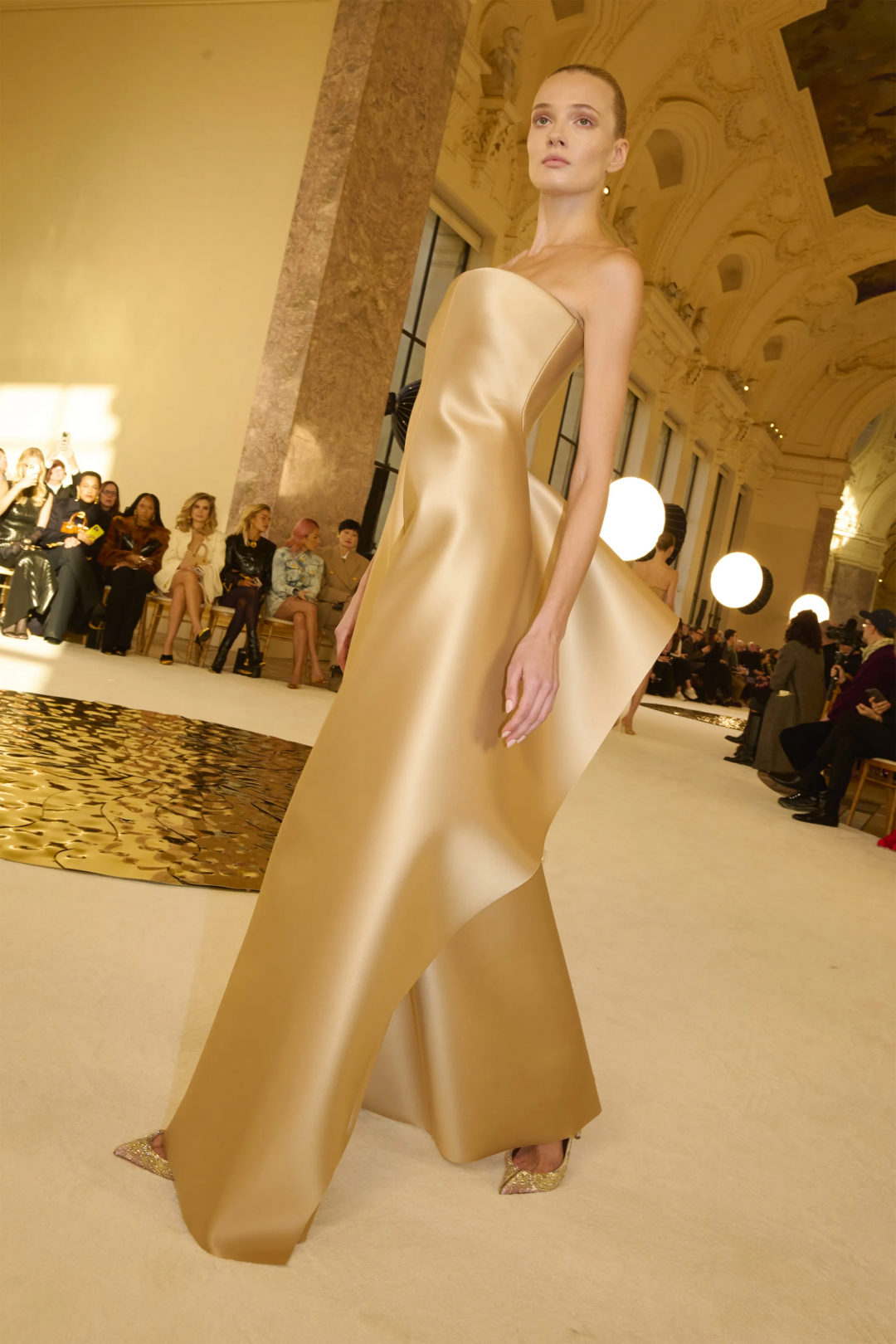 Schiaparelli 2025 İlkbahar/Yaz Haute Couture