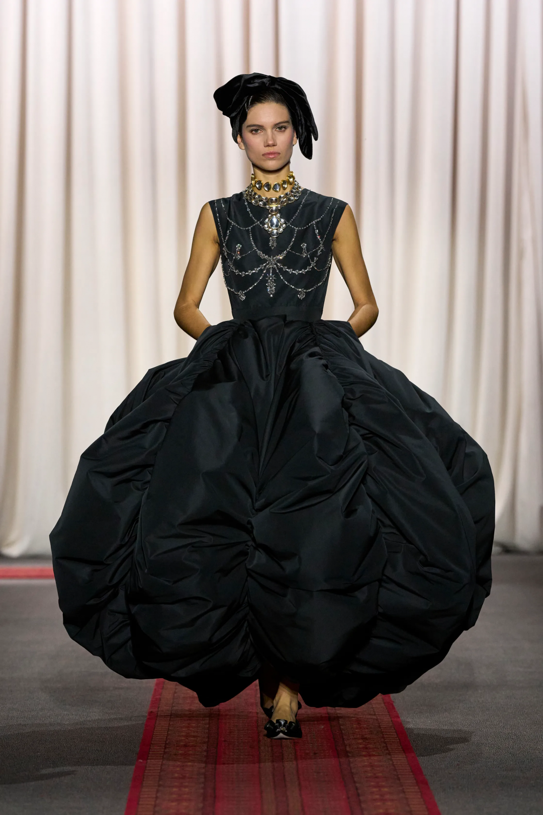 Giambattista Valli 2025 İlkbahar/Yaz Haute Couture