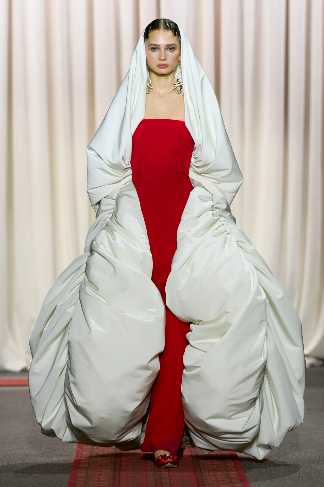 Giambattista Valli 2025 İlkbahar/Yaz Haute Couture