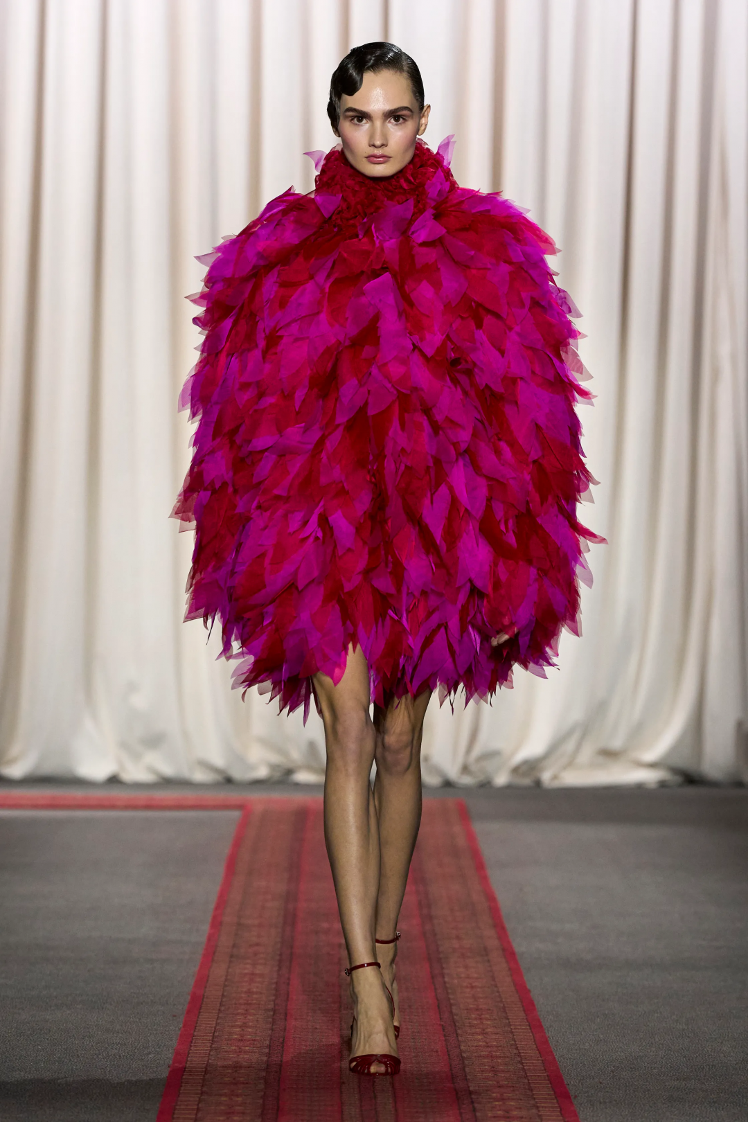 Giambattista Valli 2025 İlkbahar/Yaz Haute Couture