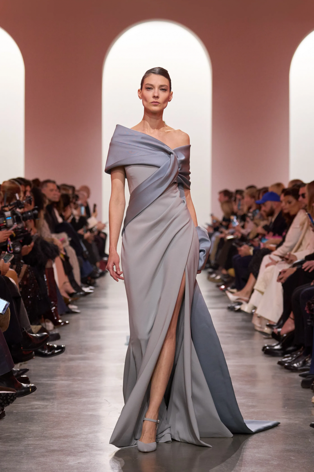 Elie Saab 2025 İlkbahar/Yaz Haute Couture