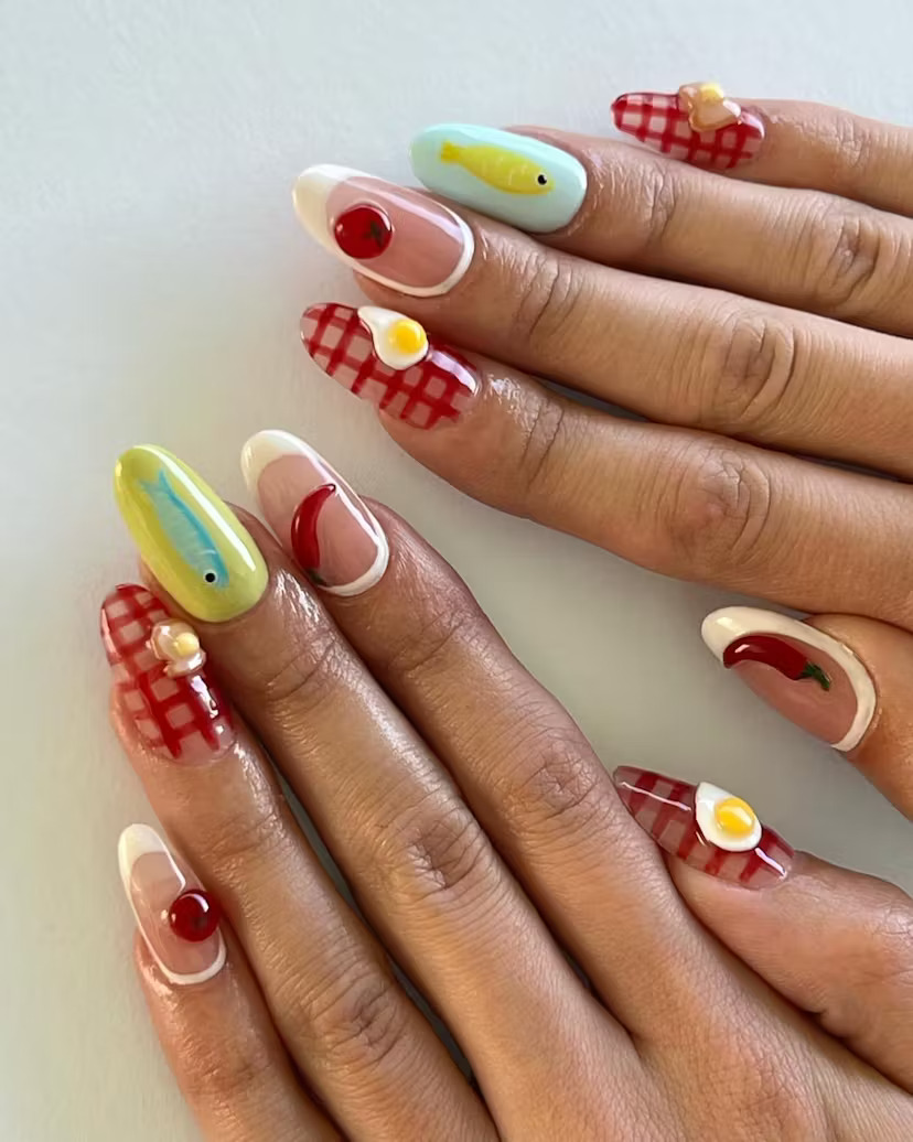 Italian Summer Nails: Amalfi Sahillerinden İlham Alan Tırnak Sanatı