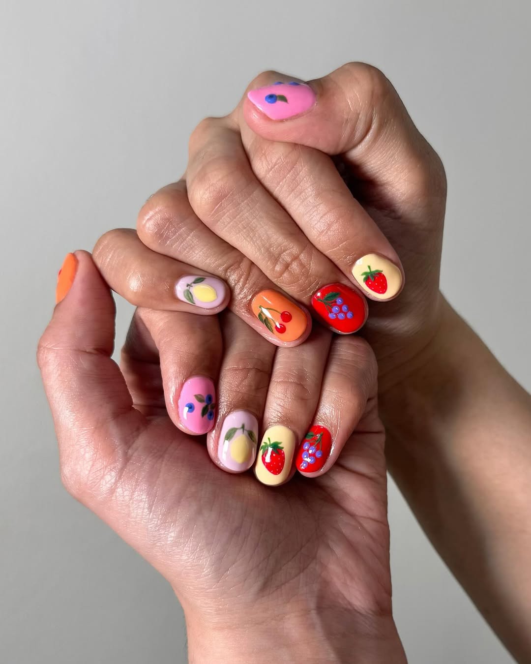 Italian Summer Nails: Amalfi Sahillerinden İlham Alan Tırnak Sanatı