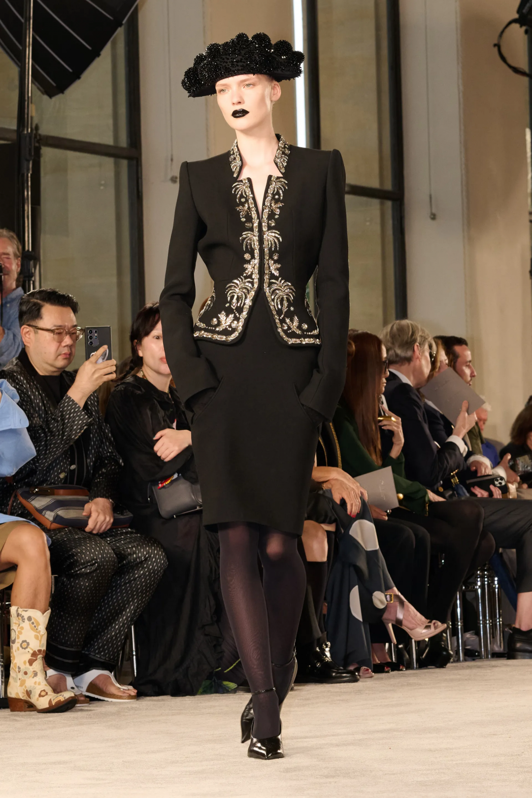 Schiaparelli 2025-26 Sonbahar/Kış Haute Couture