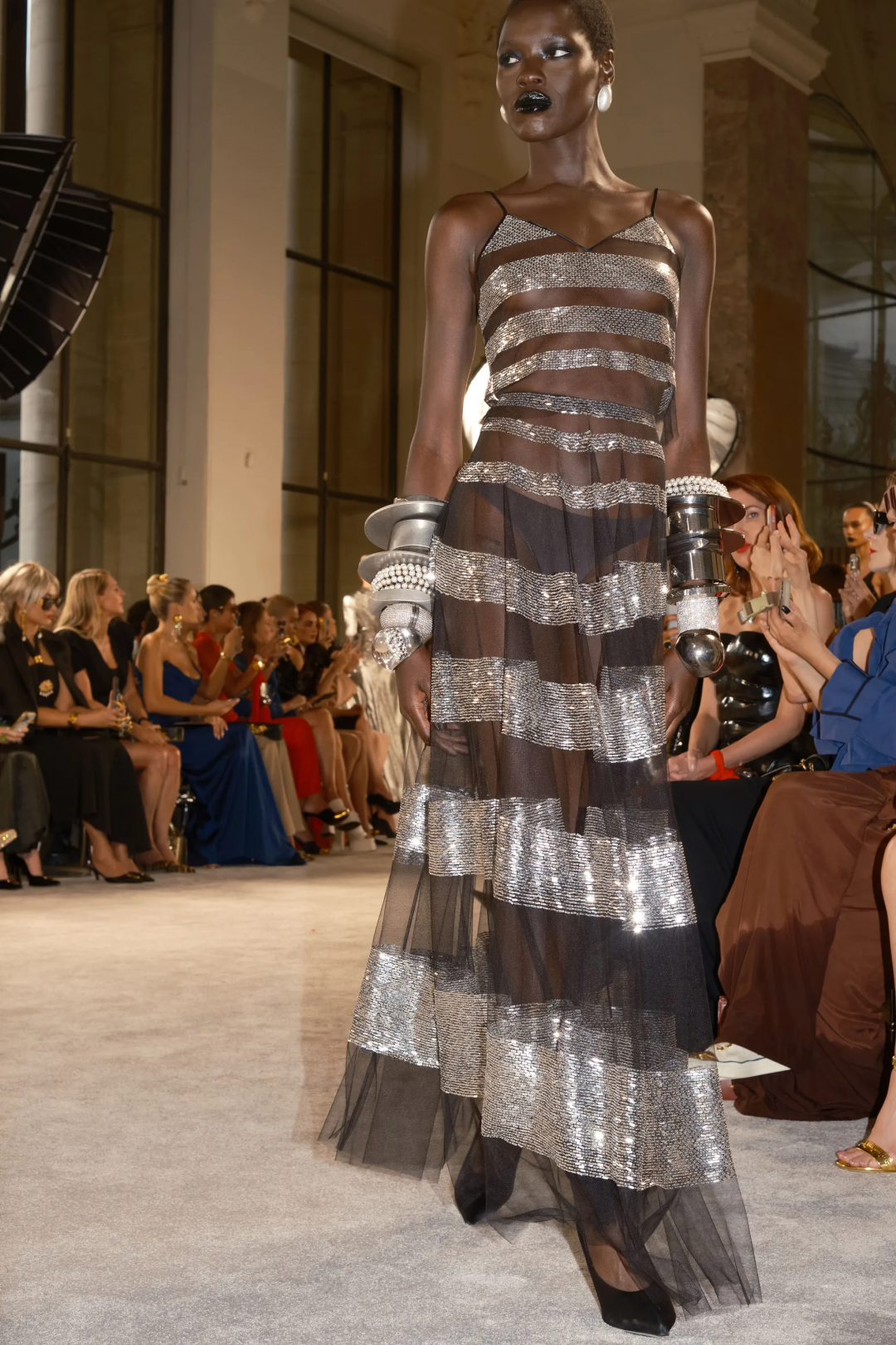 Schiaparelli 2025-26 Sonbahar/Kış Haute Couture