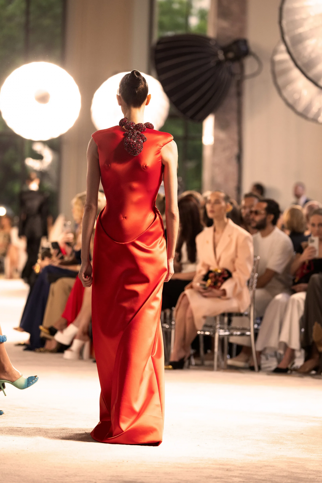 Schiaparelli 2025-26 Sonbahar/Kış Haute Couture
