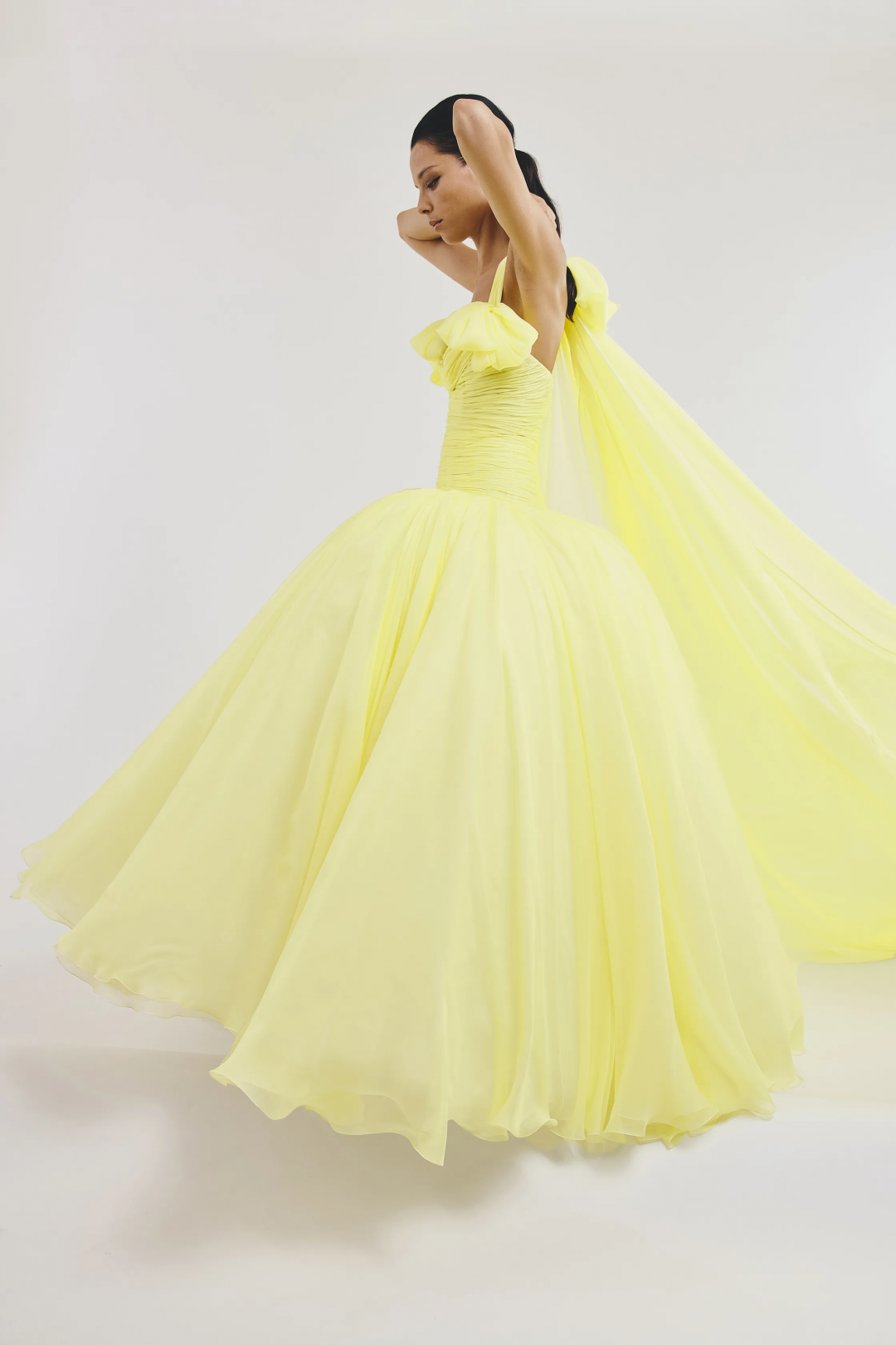Giambattista Valli 2025-26 Sonbahar/Kış Haute Couture