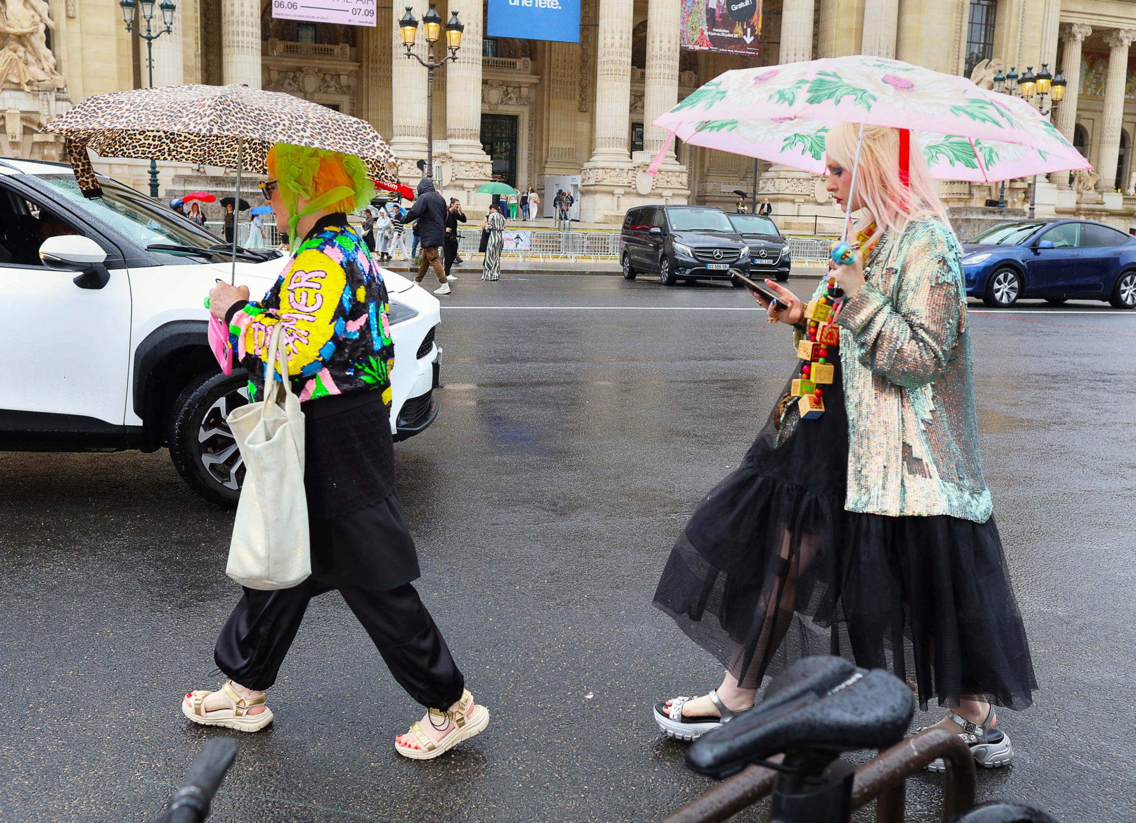 Sokak Stili: 2025-26 Sonbahar/Kış Paris Haute Couture Moda Haftası