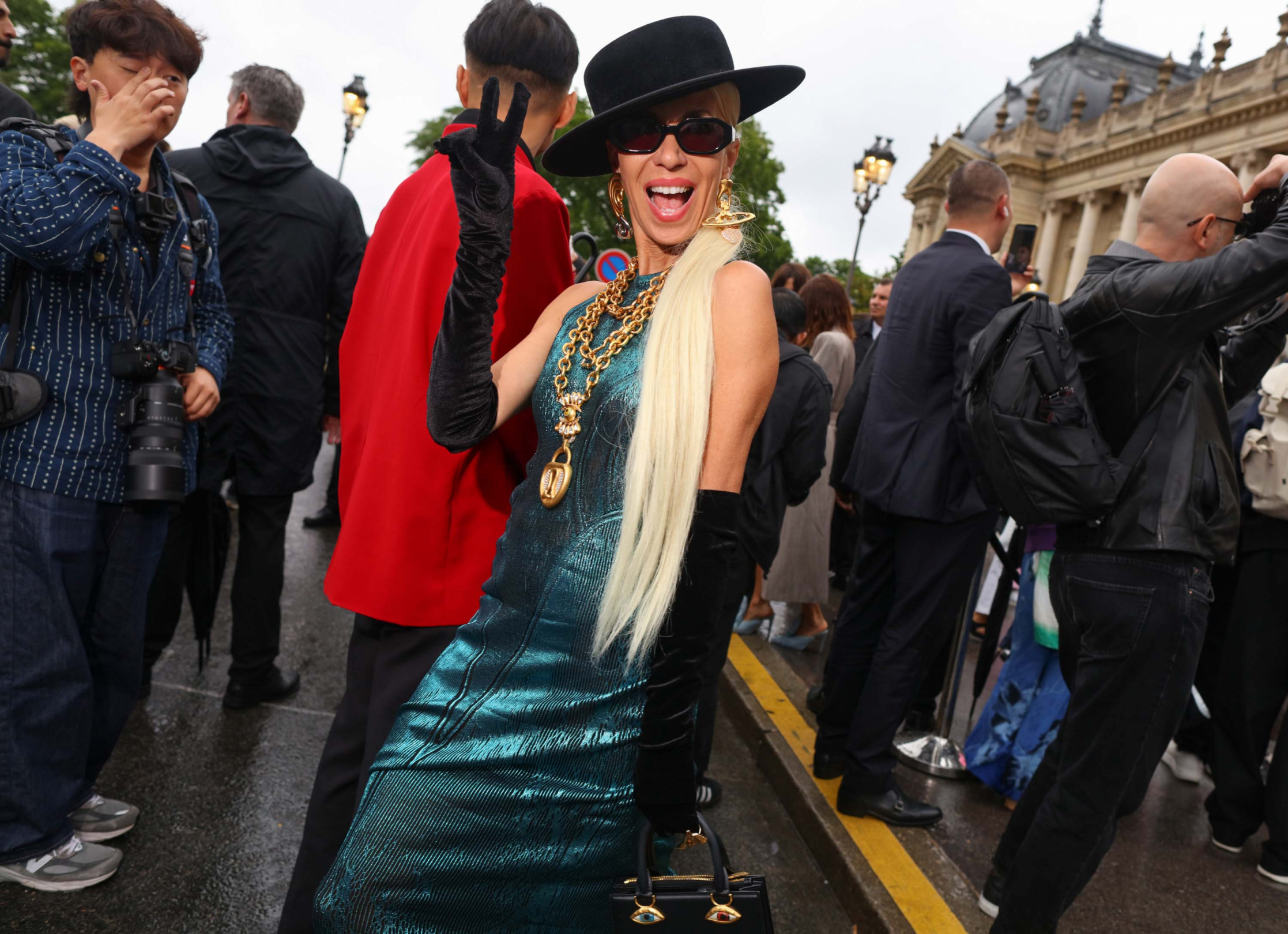Sokak Stili: 2025-26 Sonbahar/Kış Paris Haute Couture Moda Haftası