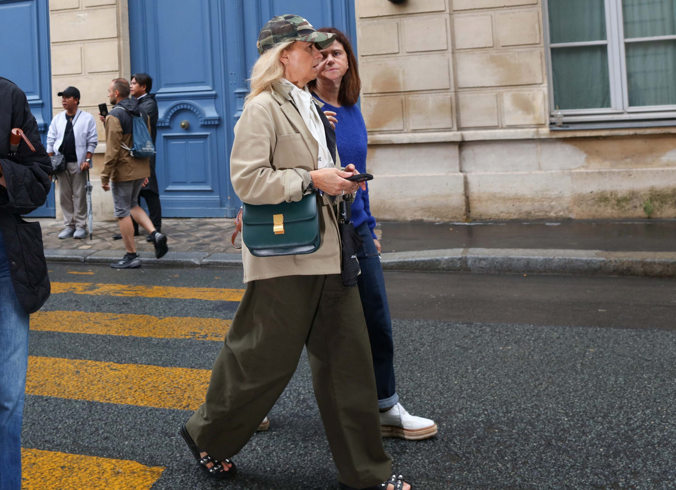 Sokak Stili: 2025-26 Sonbahar/Kış Paris Haute Couture Moda Haftası