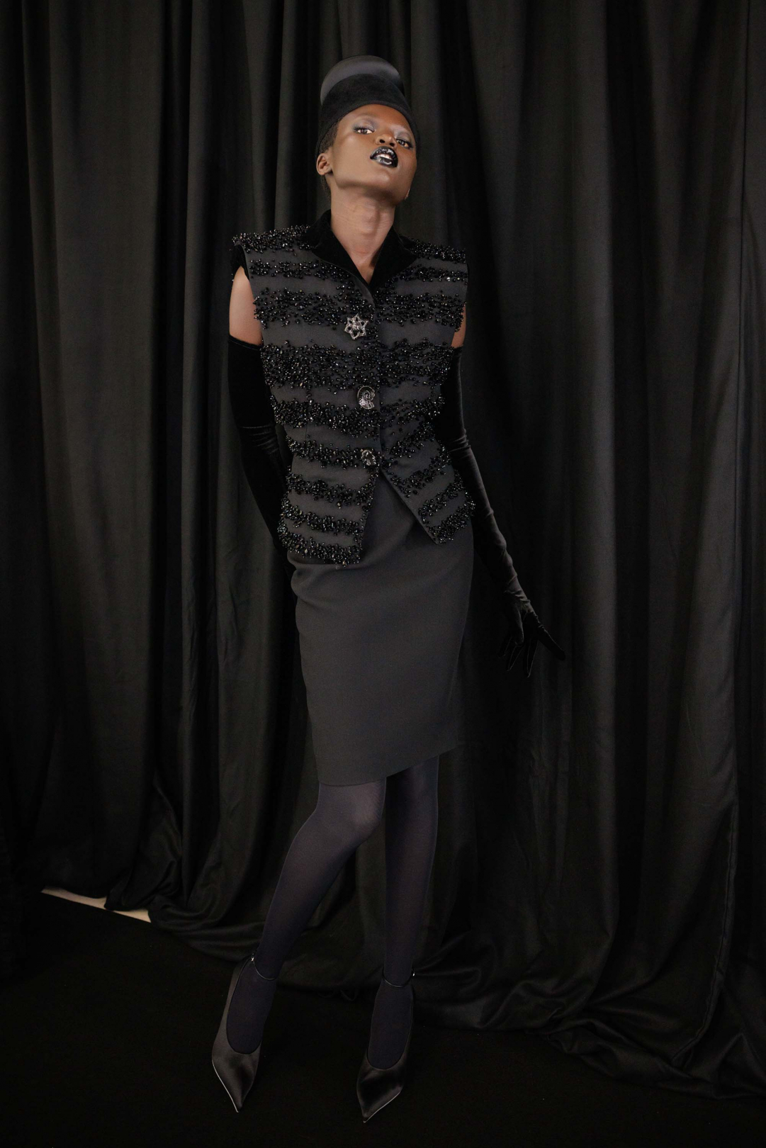 Backstage: 2025-26 Sonbahar/Kış Paris Haute Couture Moda Haftası