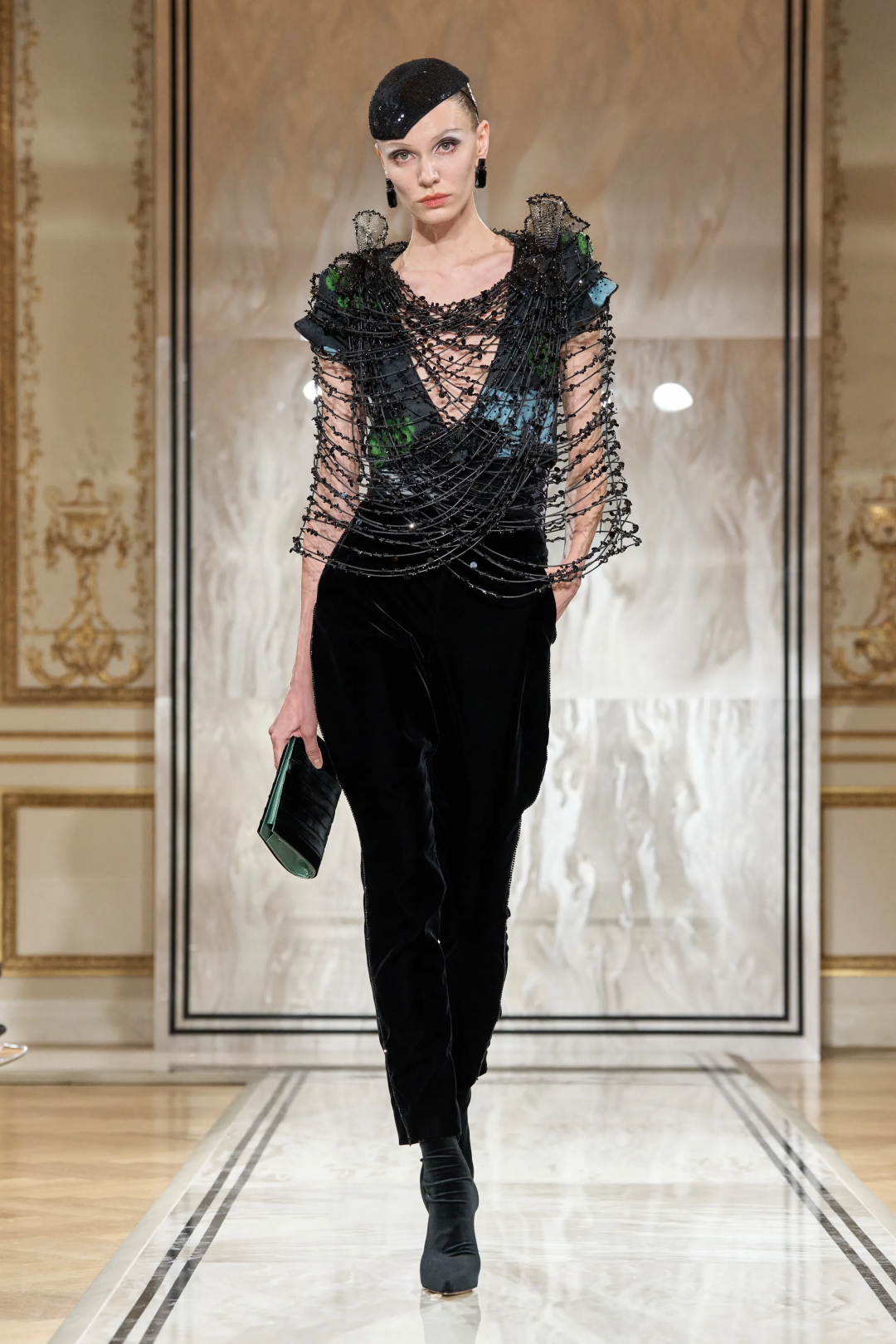 Armani Privé 2025-26 Sonbahar/Kış Haute Couture