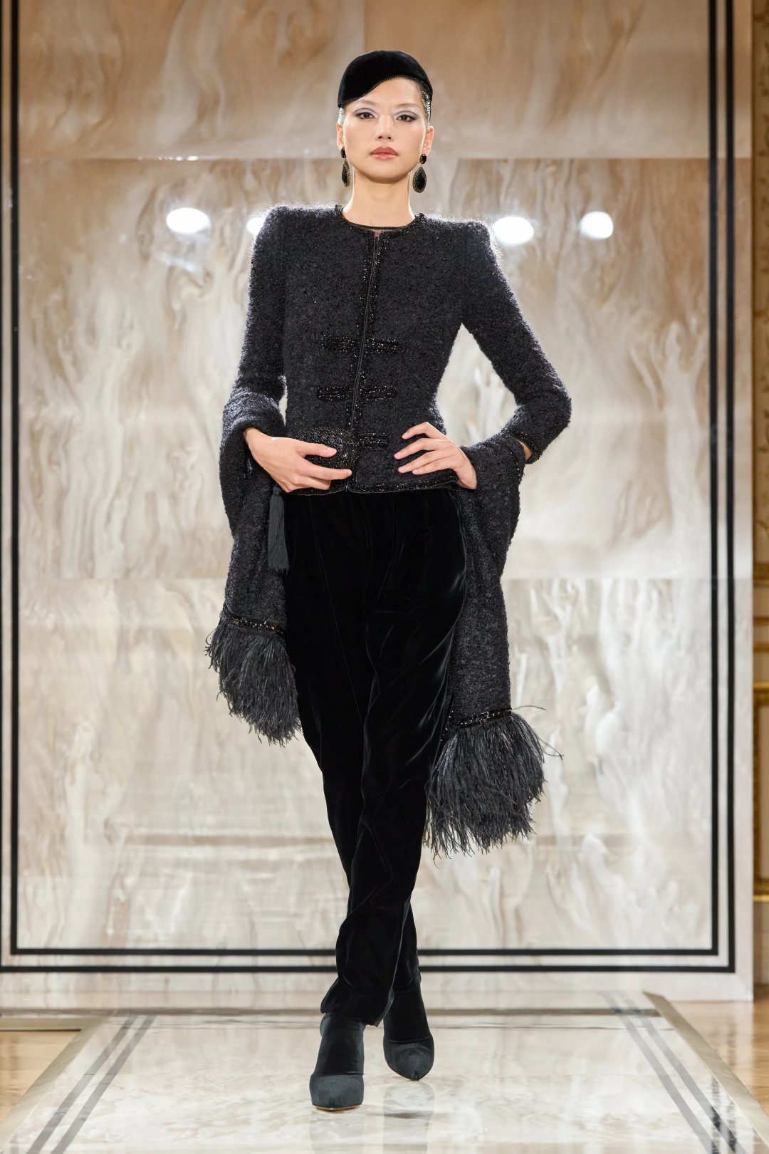 Armani Privé 2025-26 Sonbahar/Kış Haute Couture