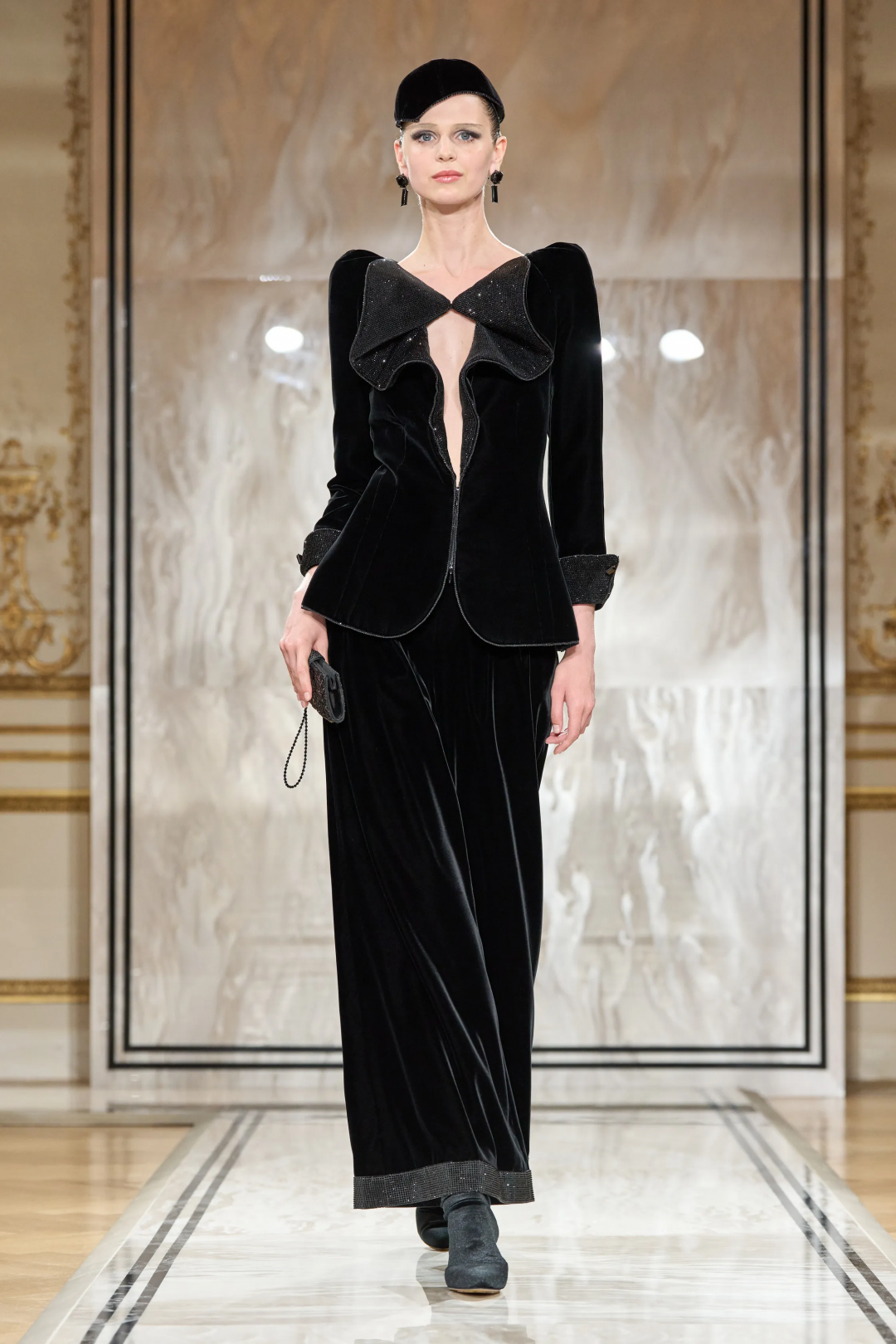 Armani Privé 2025-26 Sonbahar/Kış Haute Couture