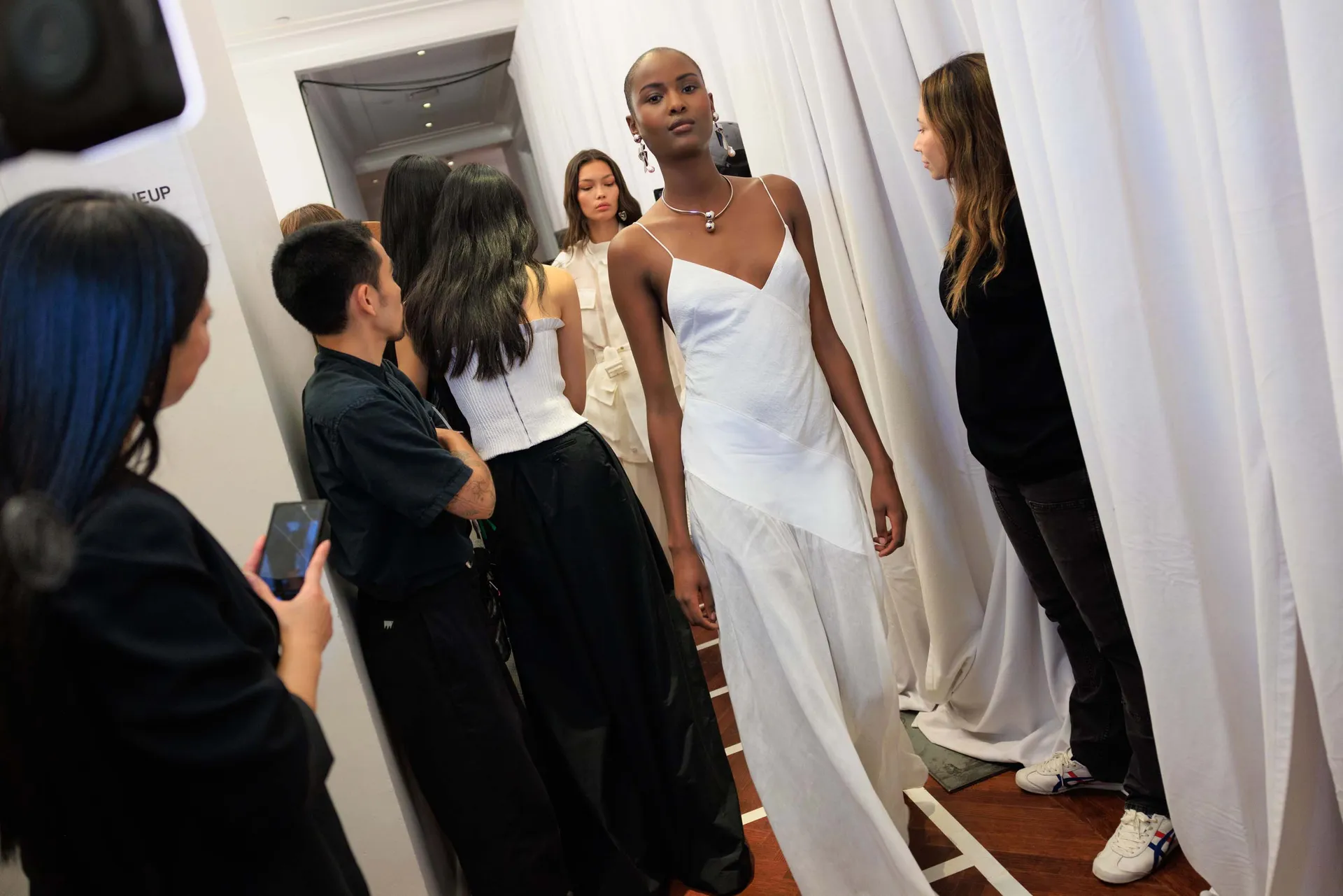 Backstage: 2026 İlkbahar/Yaz New York Moda Haftası